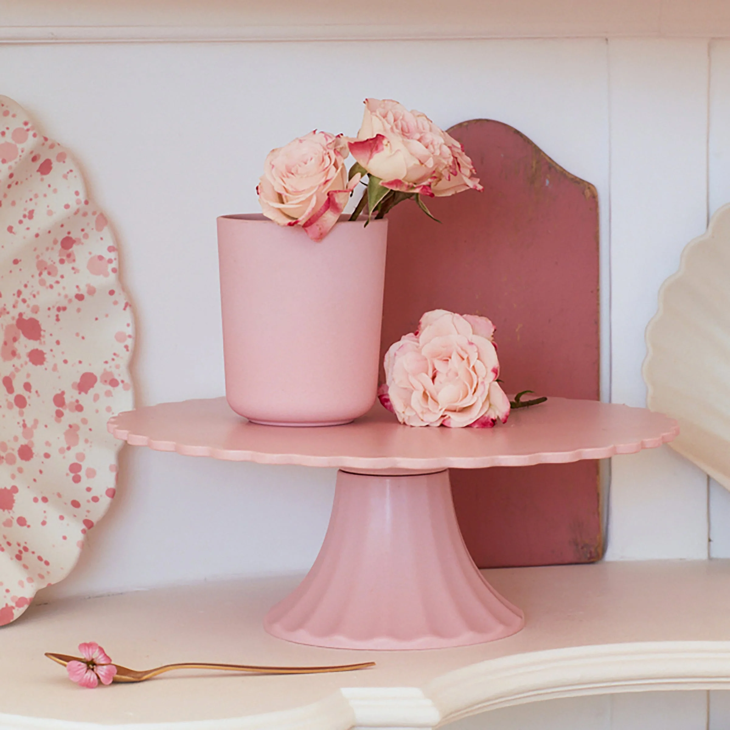 Bamboo Pink Medium Cake Stand - Image 3