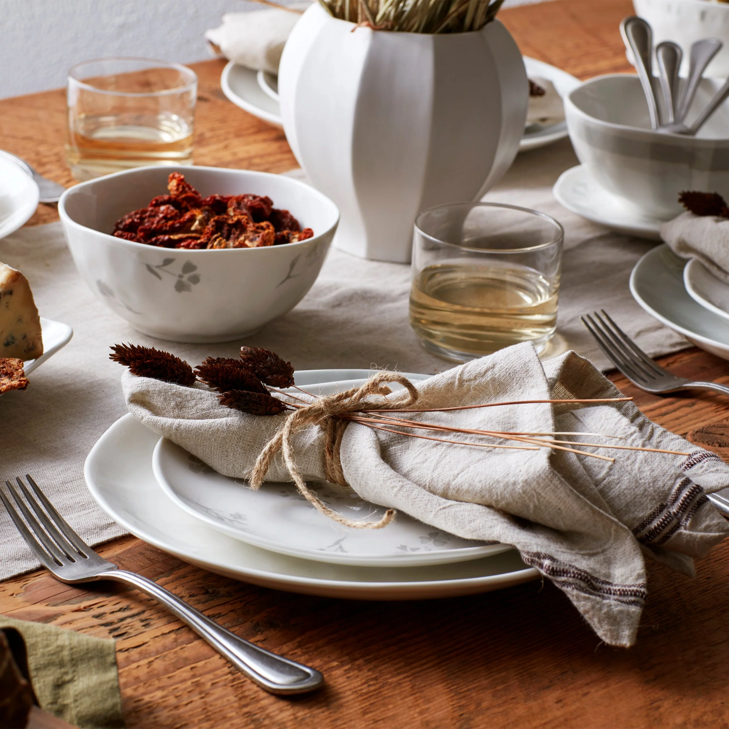 Oyster Bay 12-Piece Dinnerware Set - Image 7