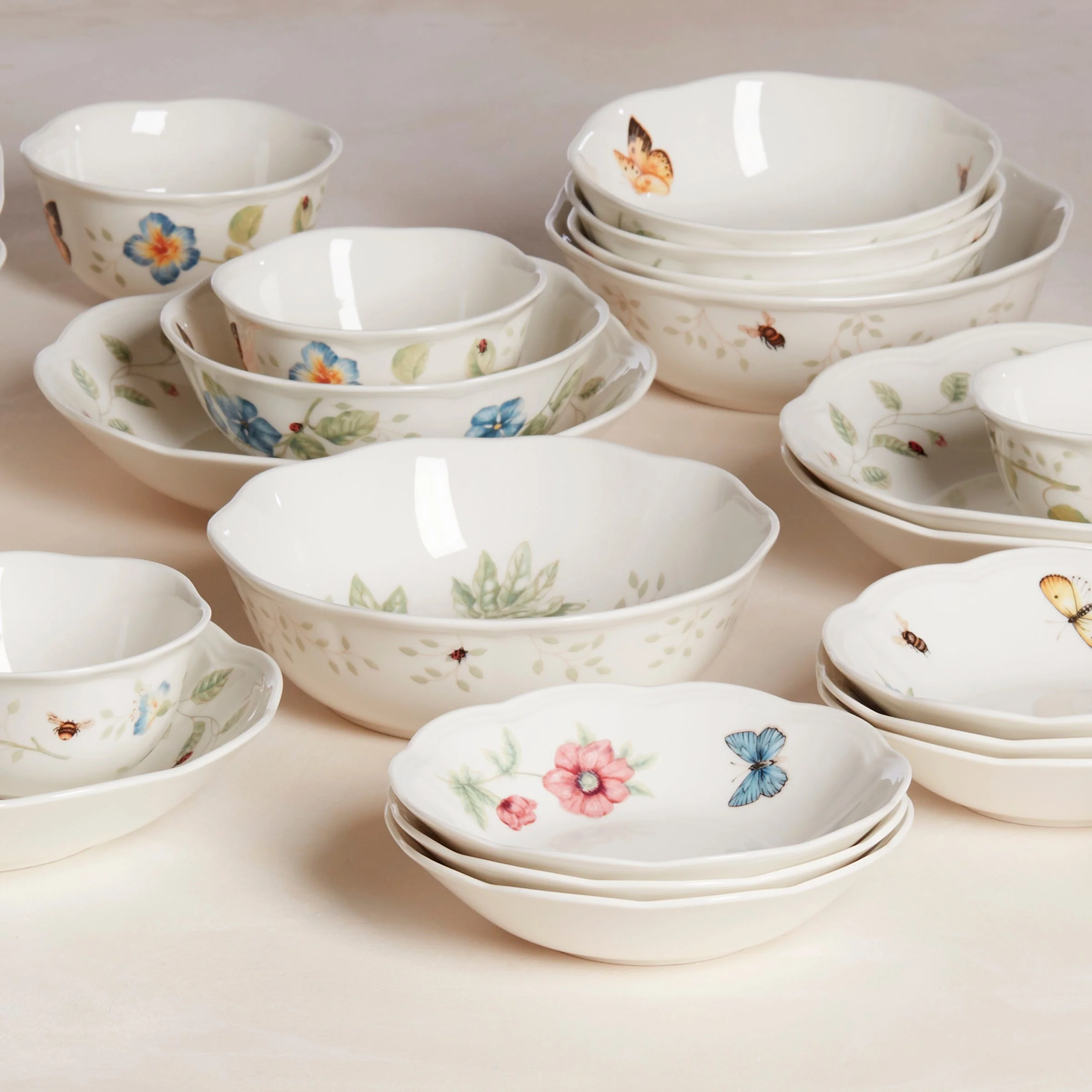 Butterfly Meadow Fruit Bowl - Image 6
