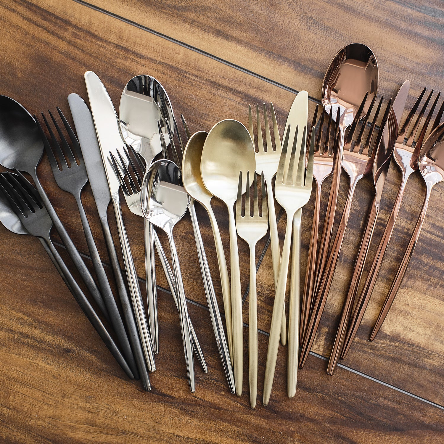 Gaze Copper Mirror 20-Piece Flatware Set - Image 4