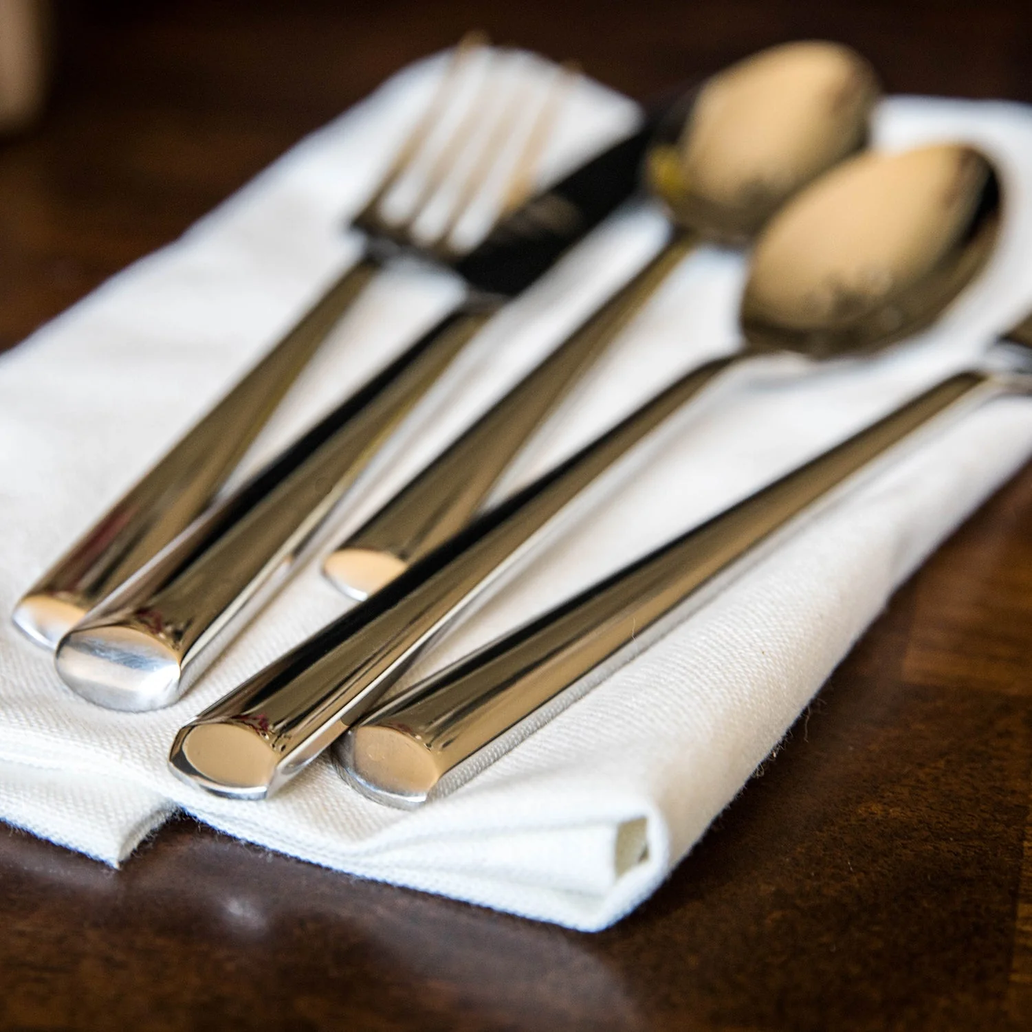 Gilda 20-Piece Flatware Set - Image 2