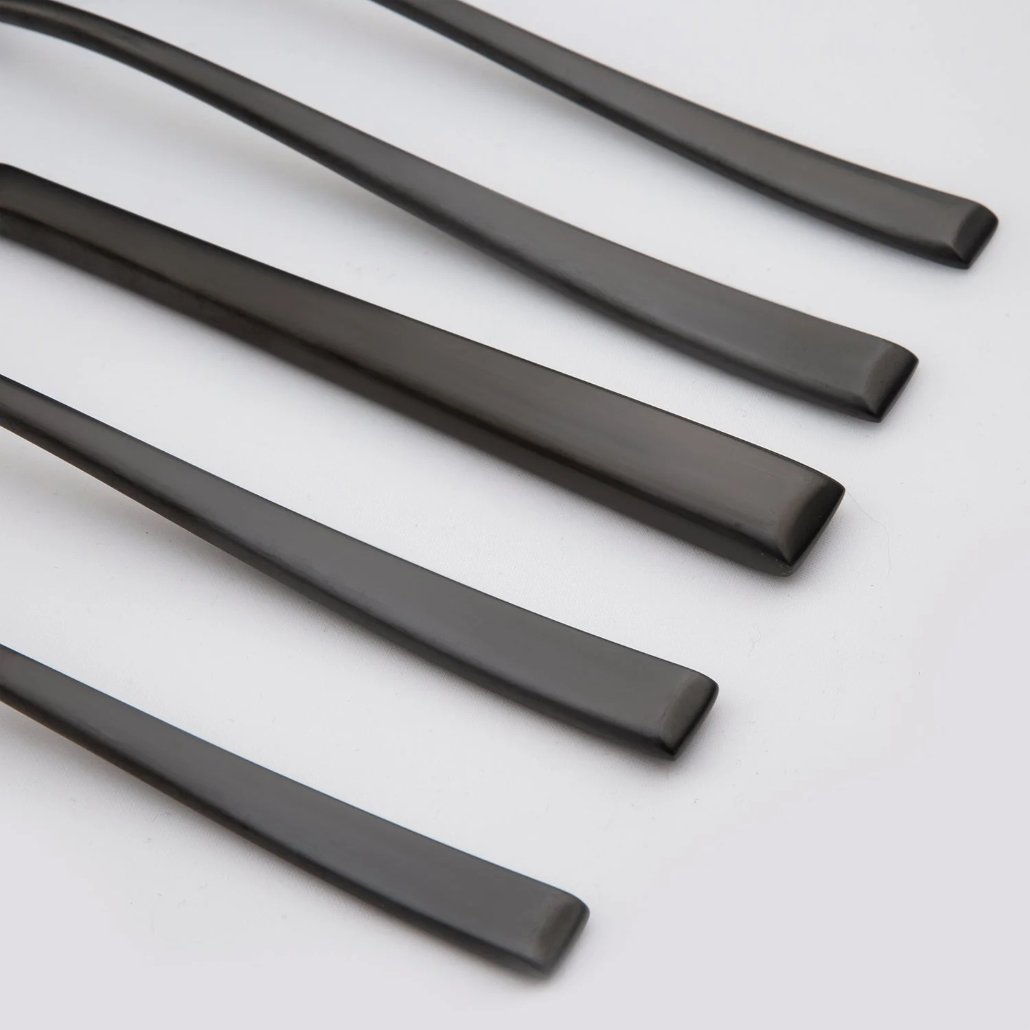 Marlise Black Satin 20-Piece Flatware Set - Image 4