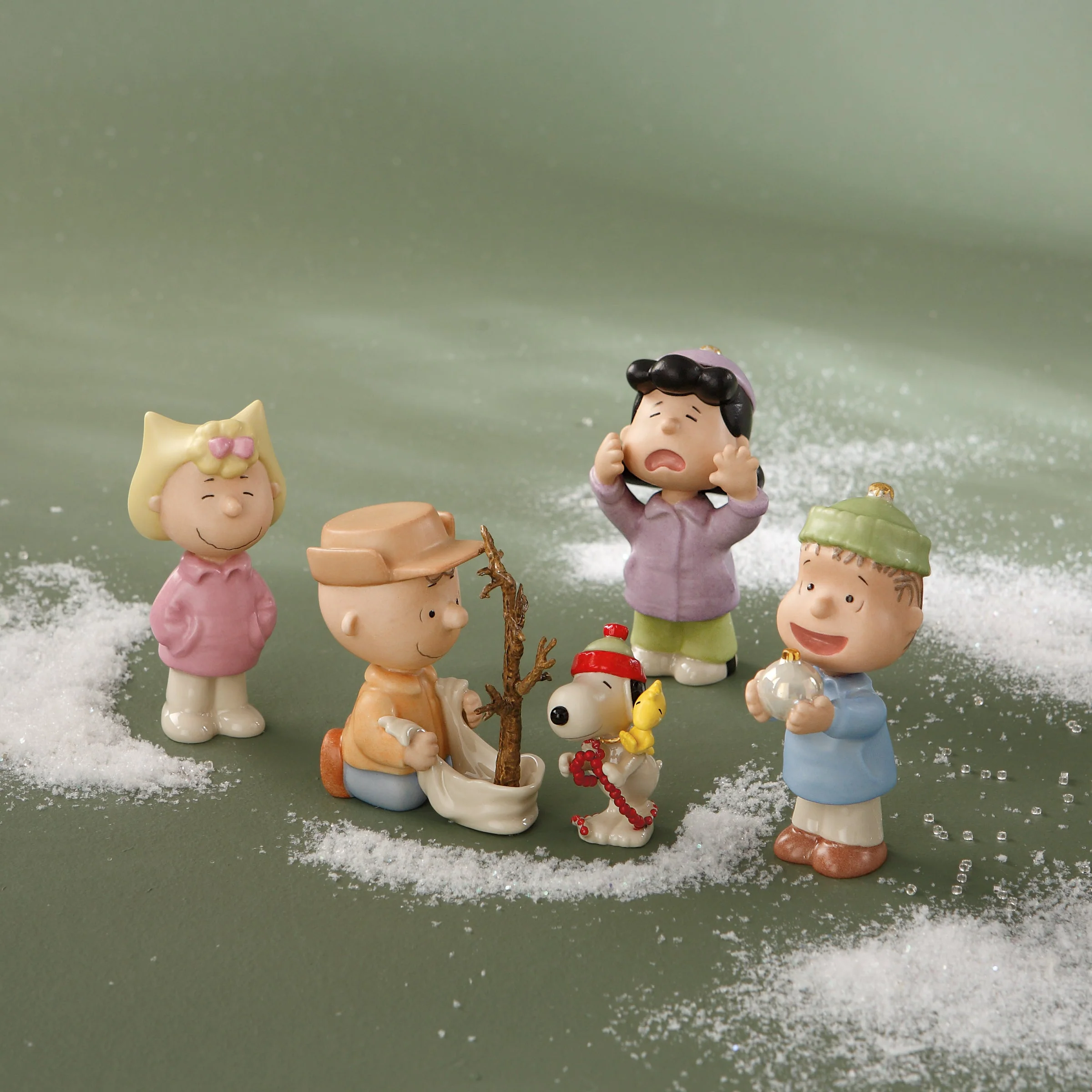 Peanuts "A Charlie Brown Christmas" 5-Piece Figurine Set - Image 3