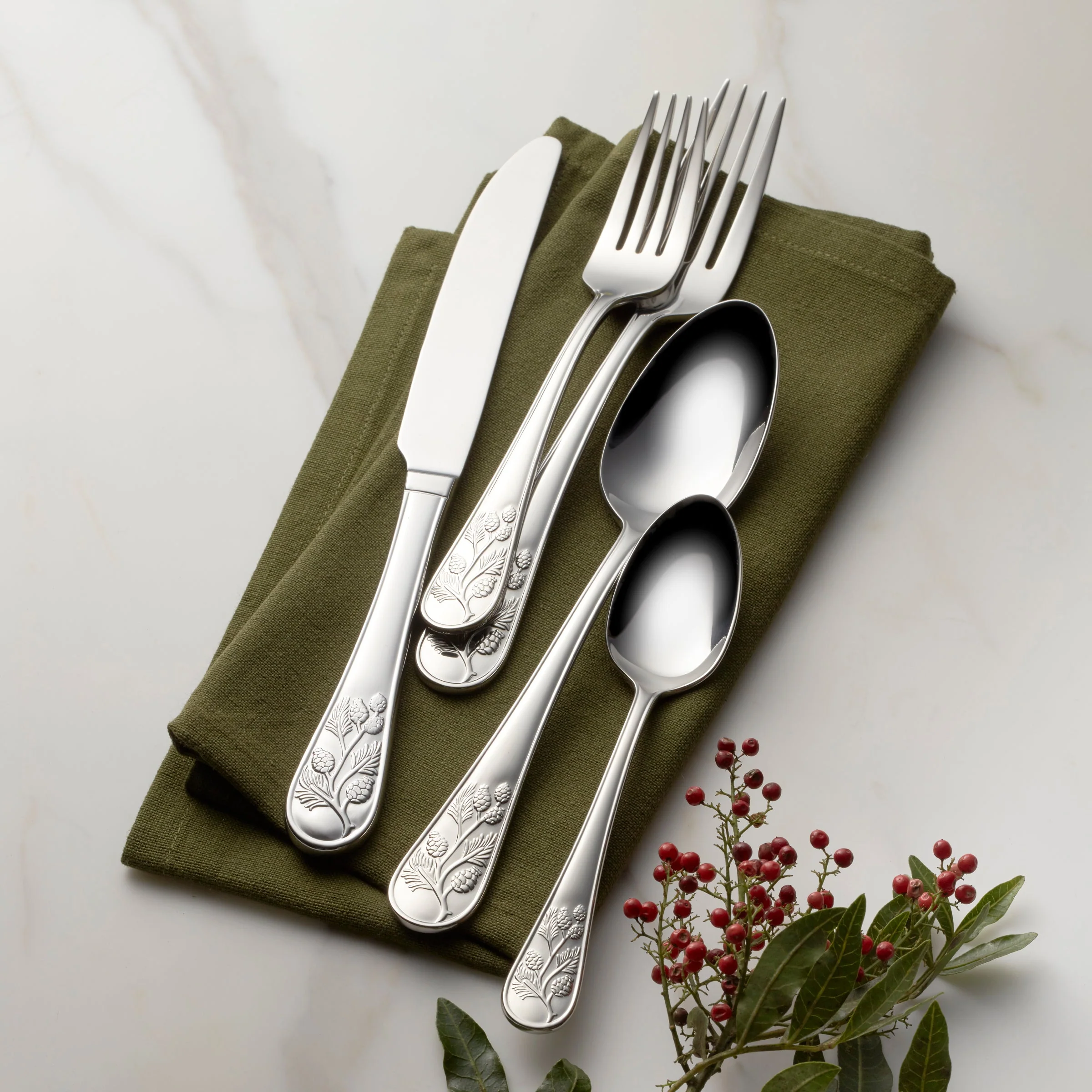 Chestnut Ridge 65-Piece Flatware Set - Image 5