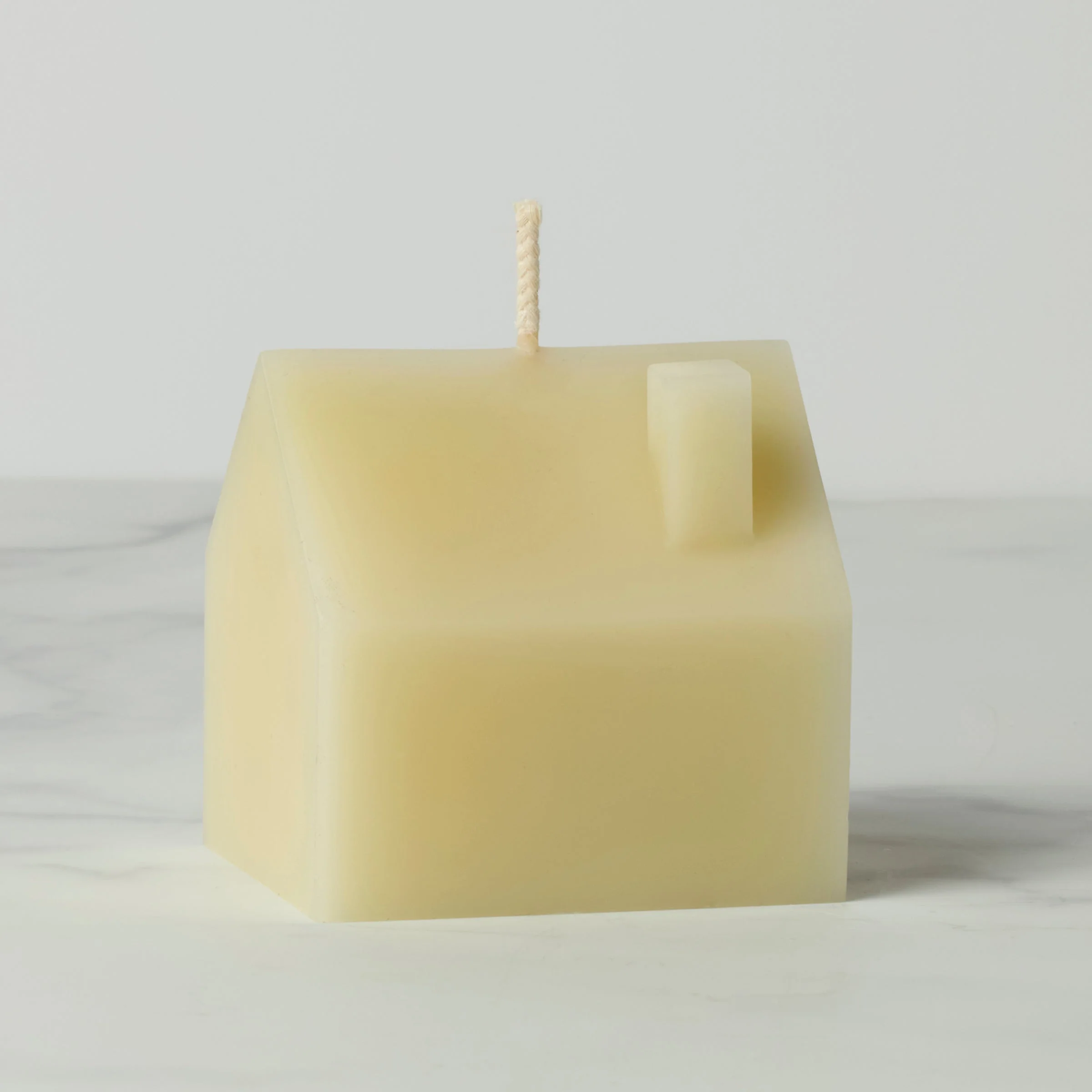 Iconic Cream Large House Candle - Image 3