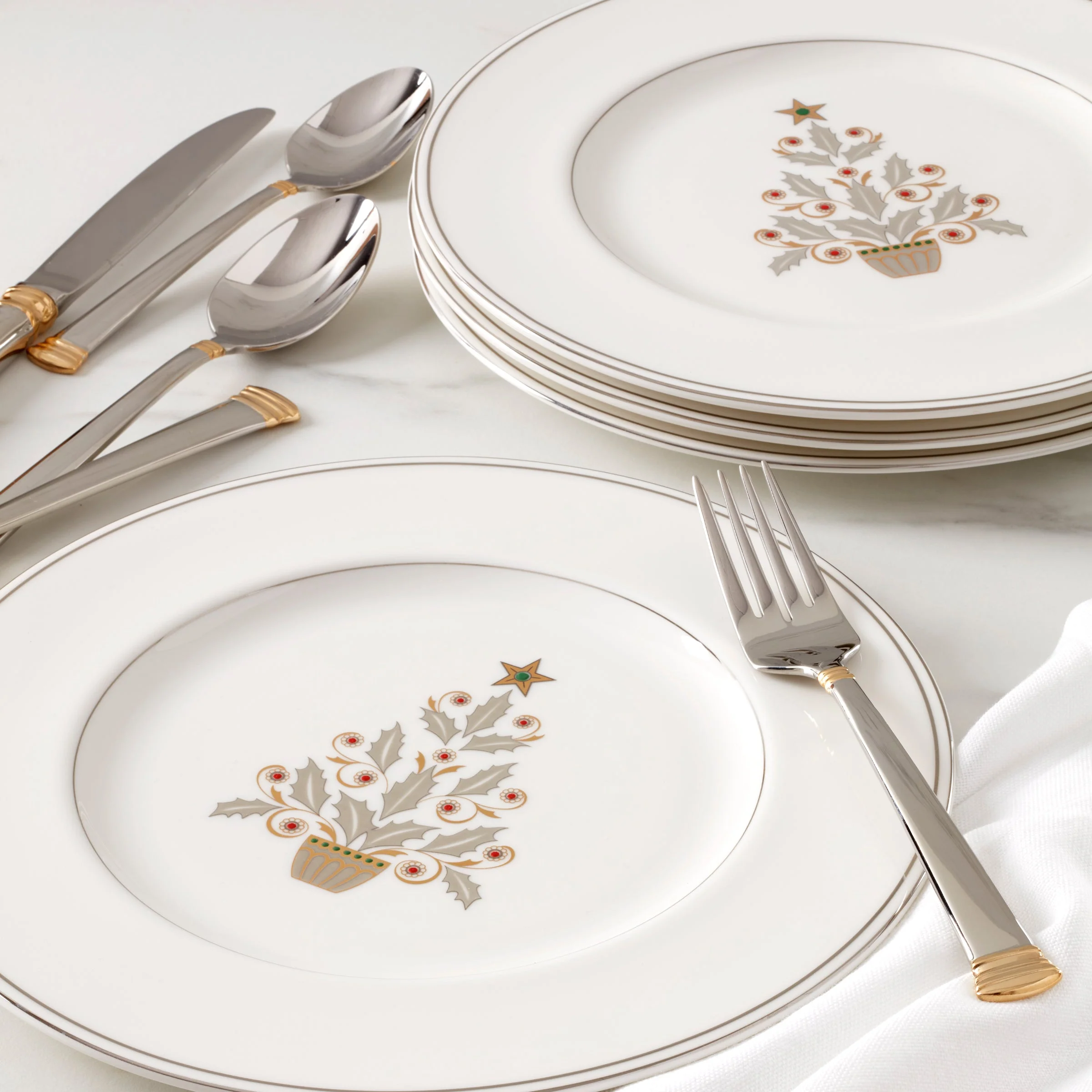 Federal Platinum Tree Accent Plates, Set of 4 - Image 2