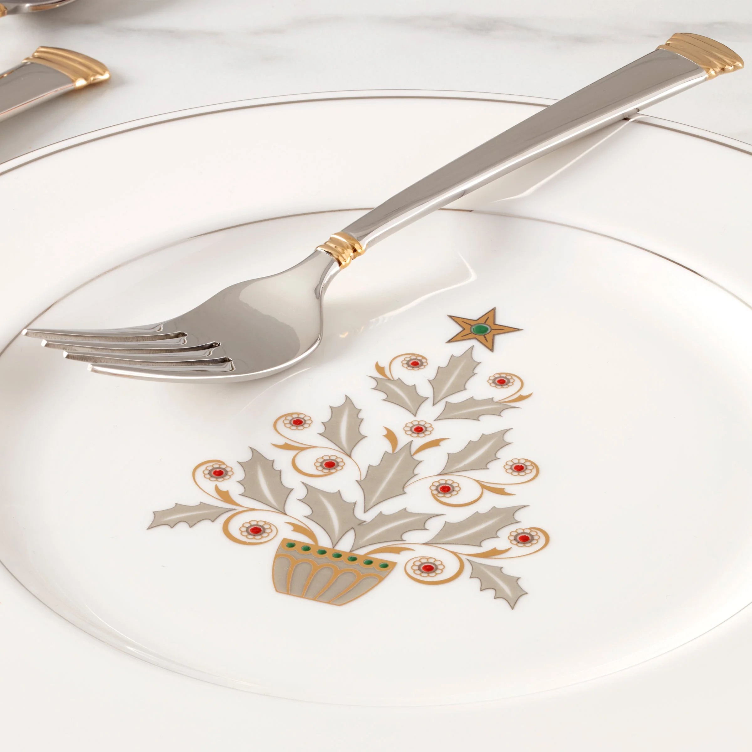 Federal Platinum Tree Accent Plates, Set of 4 - Image 3