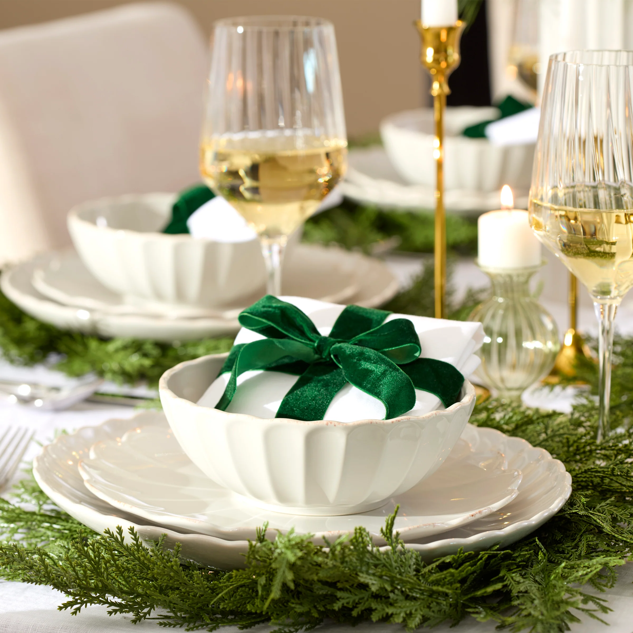 French Perle Scallop White Accent Plates, Set of 4 - Image 7