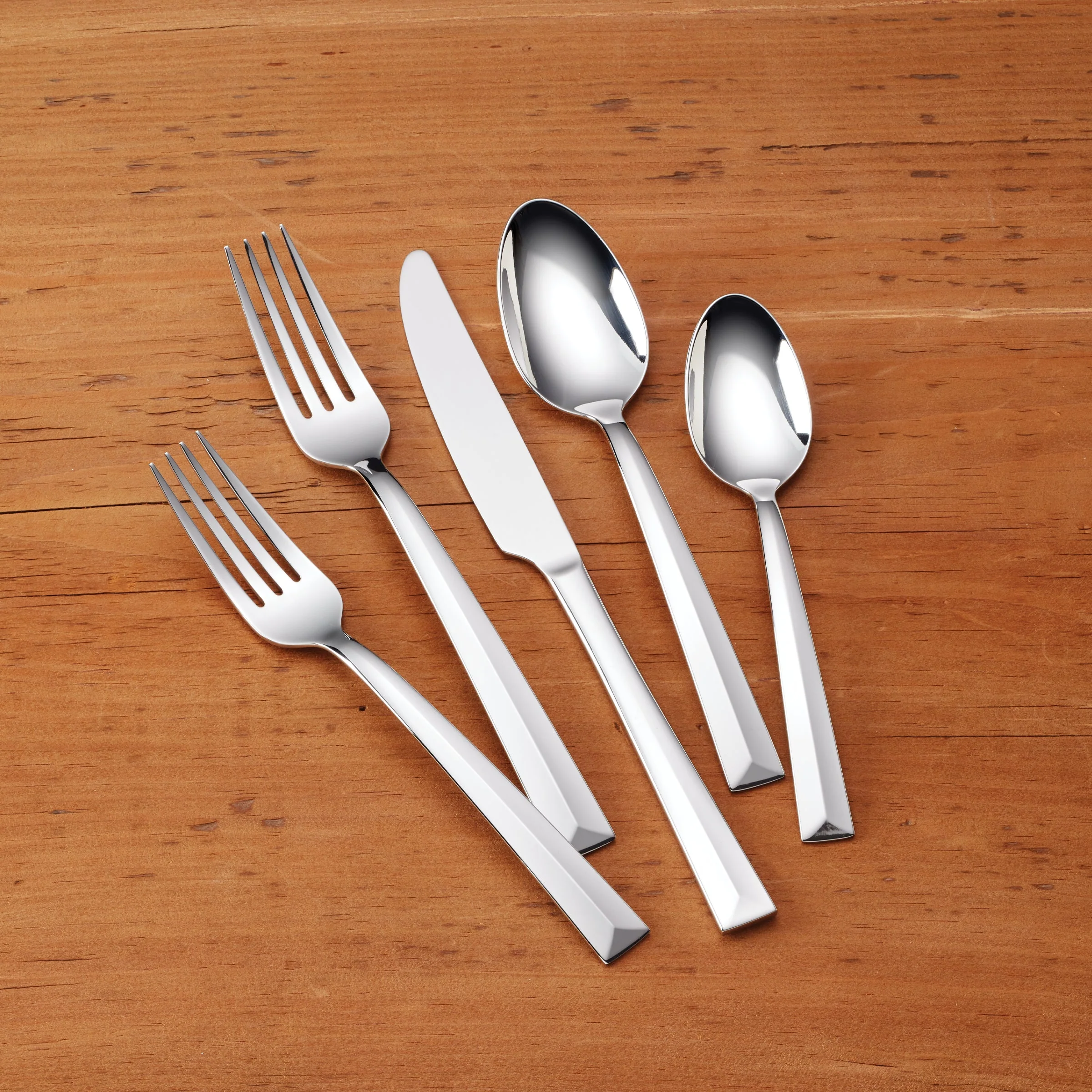 Moxie 20-Piece Flatware Set - Image 4