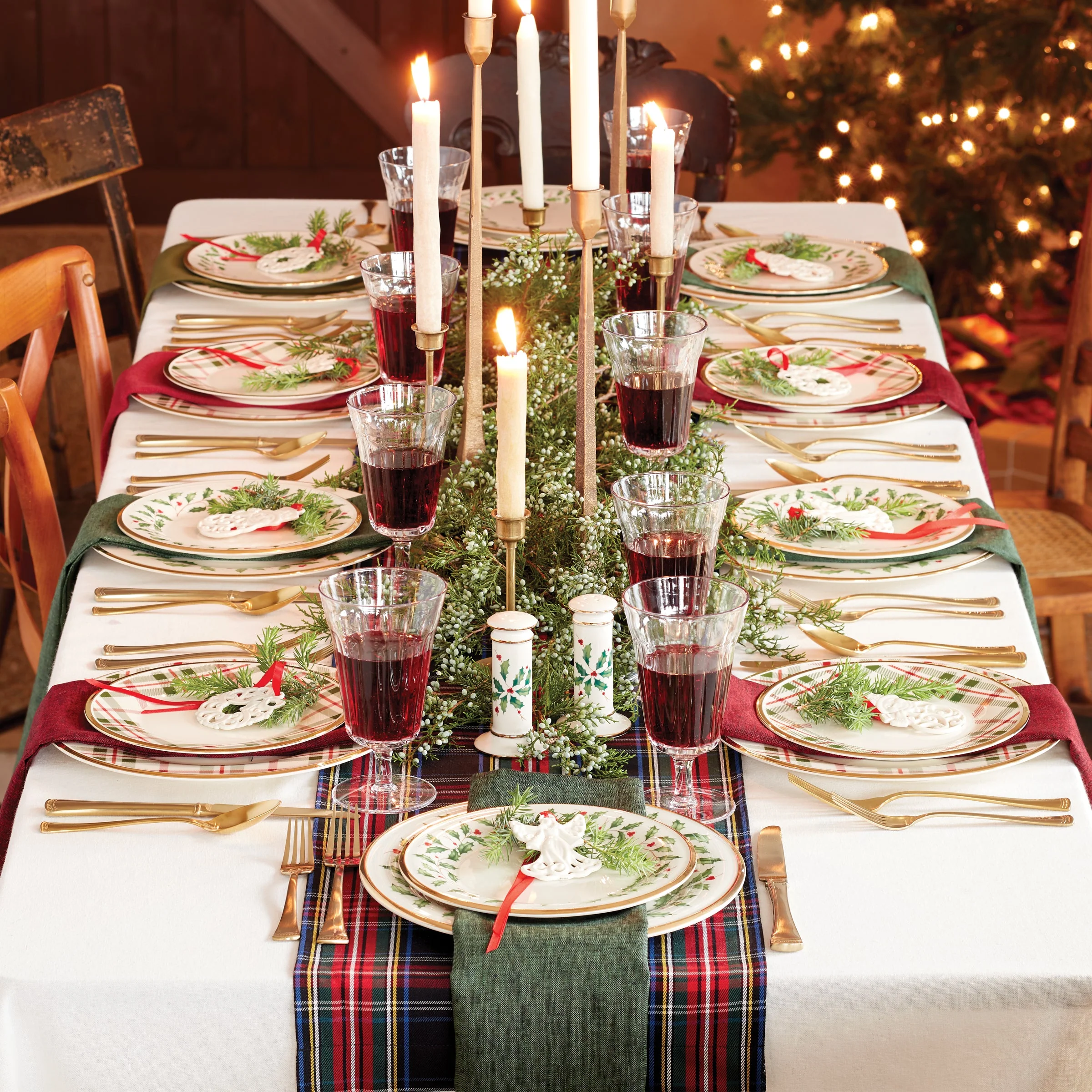 Holiday 12-Piece Plate & Mug Dinnerware Set - Image 4