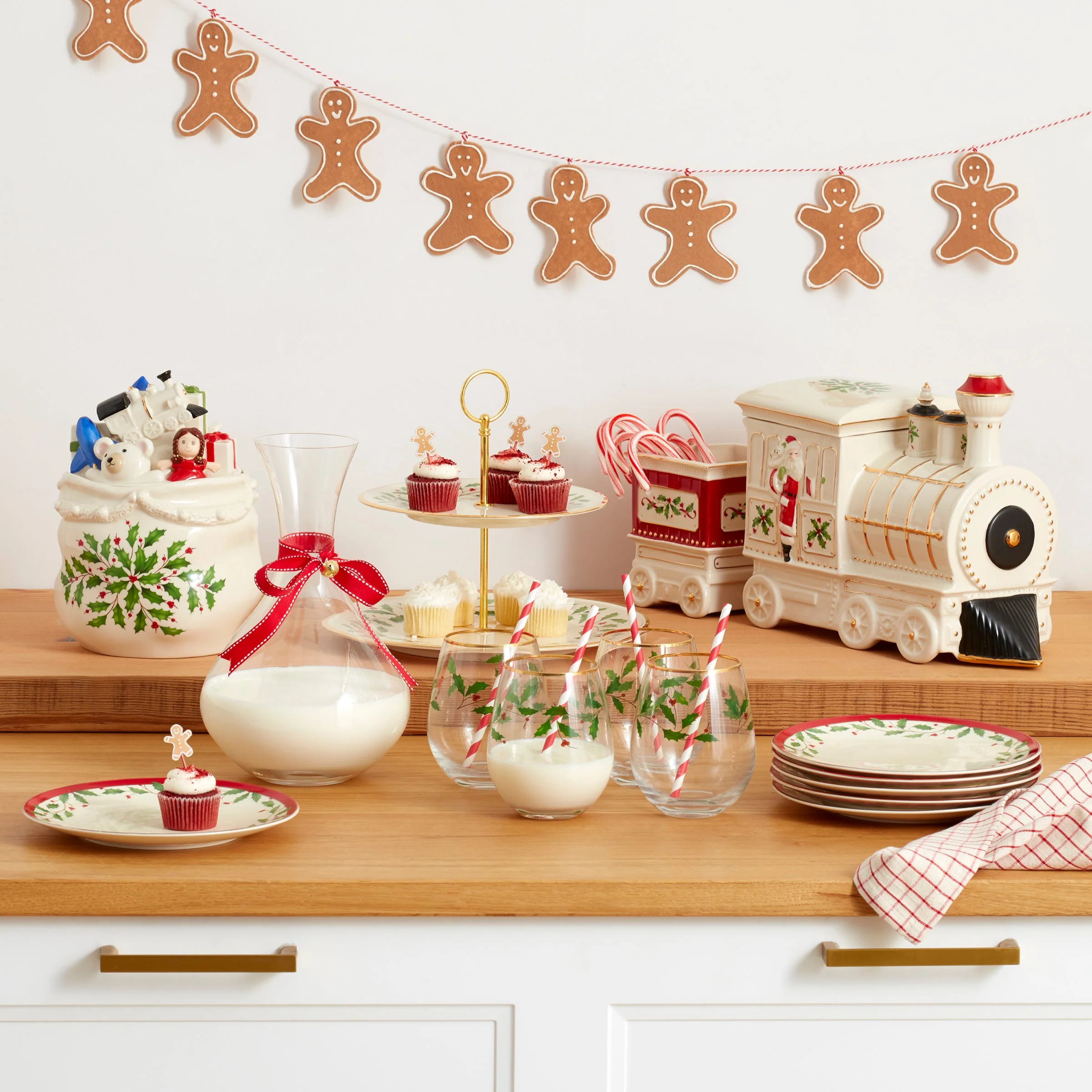 Holiday Accent Plates, Set of 6 - Image 2