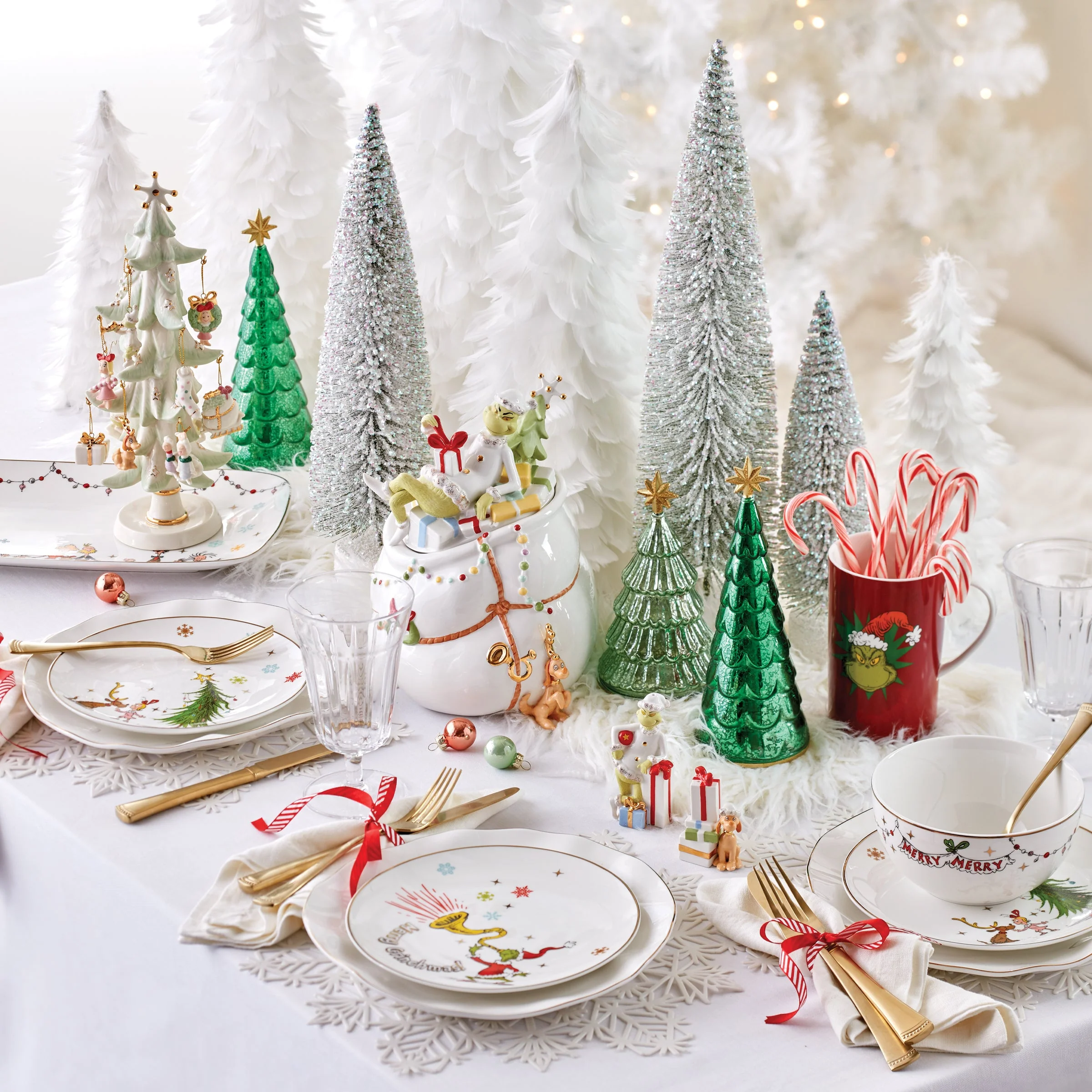 How The Grinch Stole Christmas 12-Piece Ornament & Tree Set - Image 3