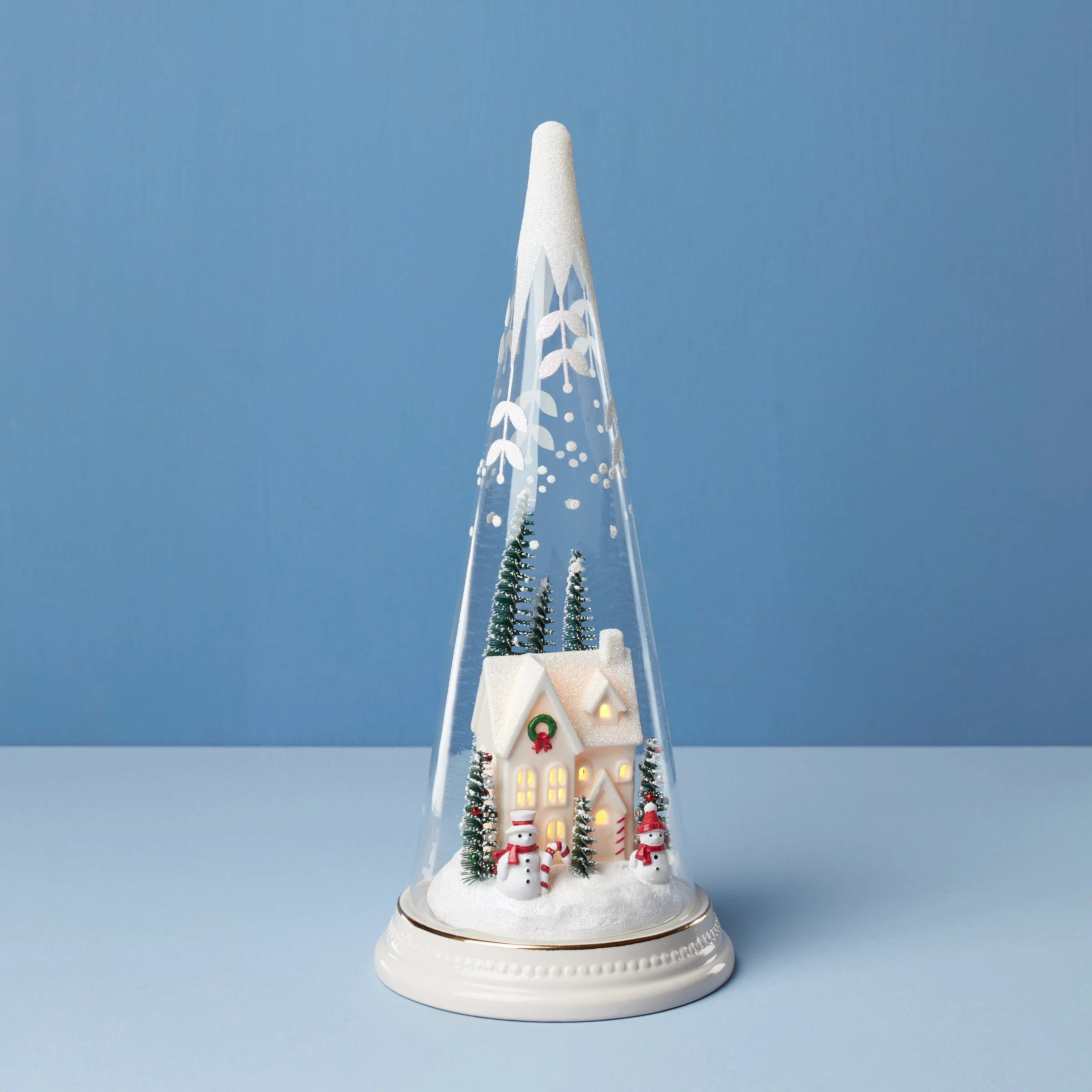 Merry & Magical Farmhouse Scene - Image 2