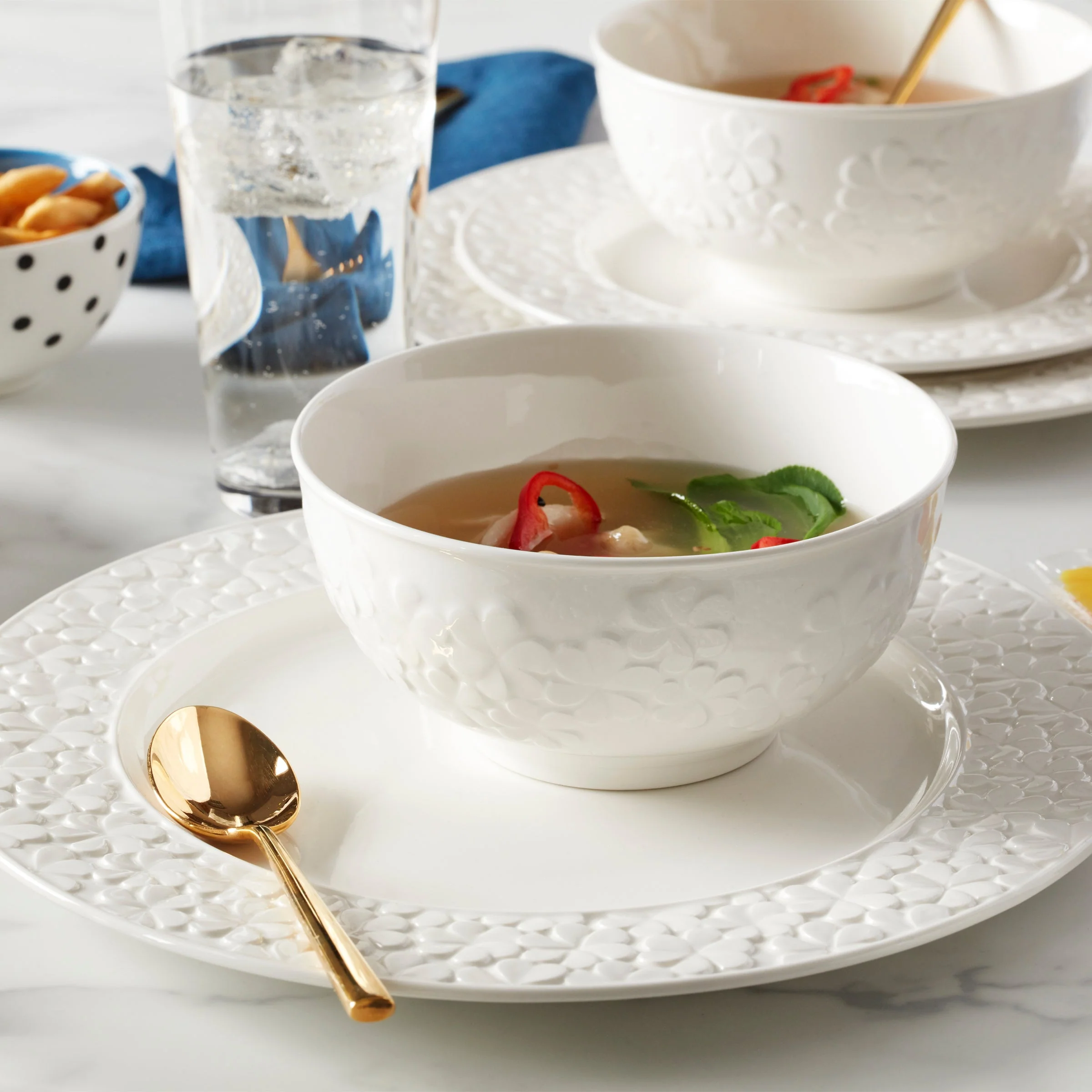 Malmo Gold 5-Piece Place Setting - Image 3