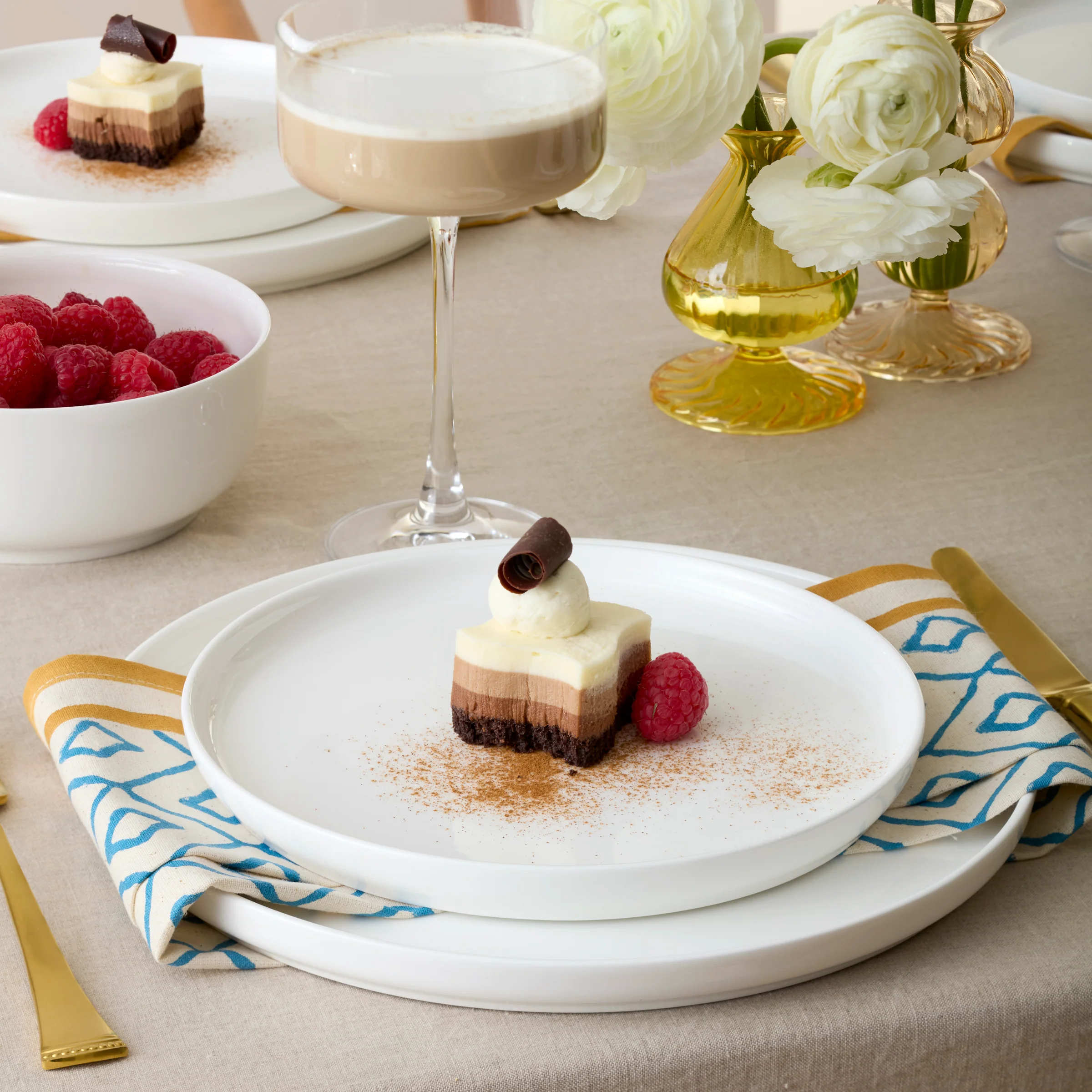 Modern White 18-Piece Dinnerware Set - Image 7