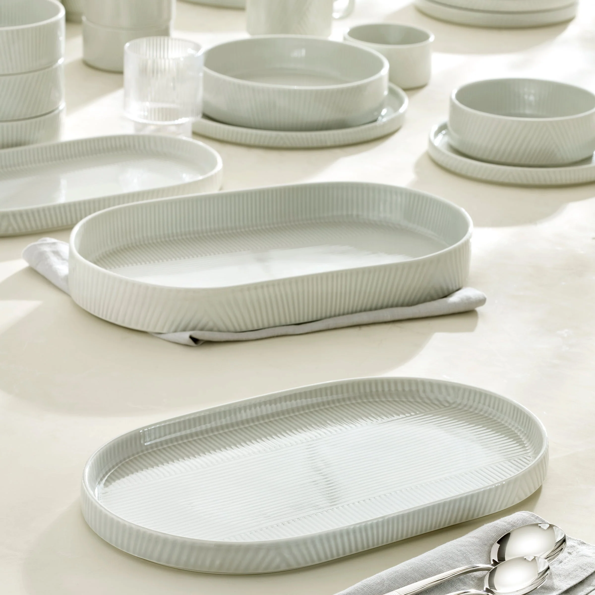 Modulus Vapor 2-Piece Serving Set - Image 5
