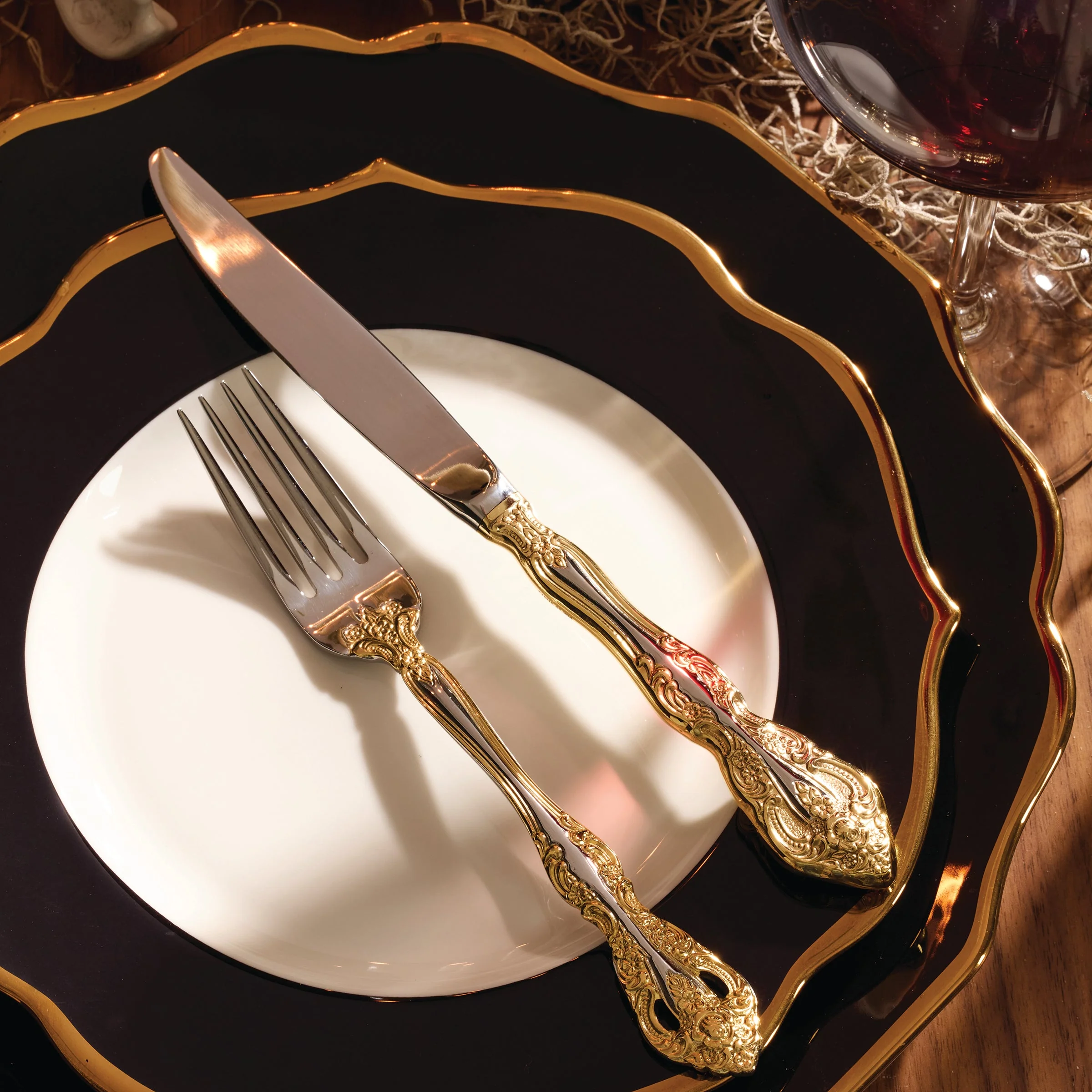 Golden Michelangelo 20-Piece Flatware Set - Image 7