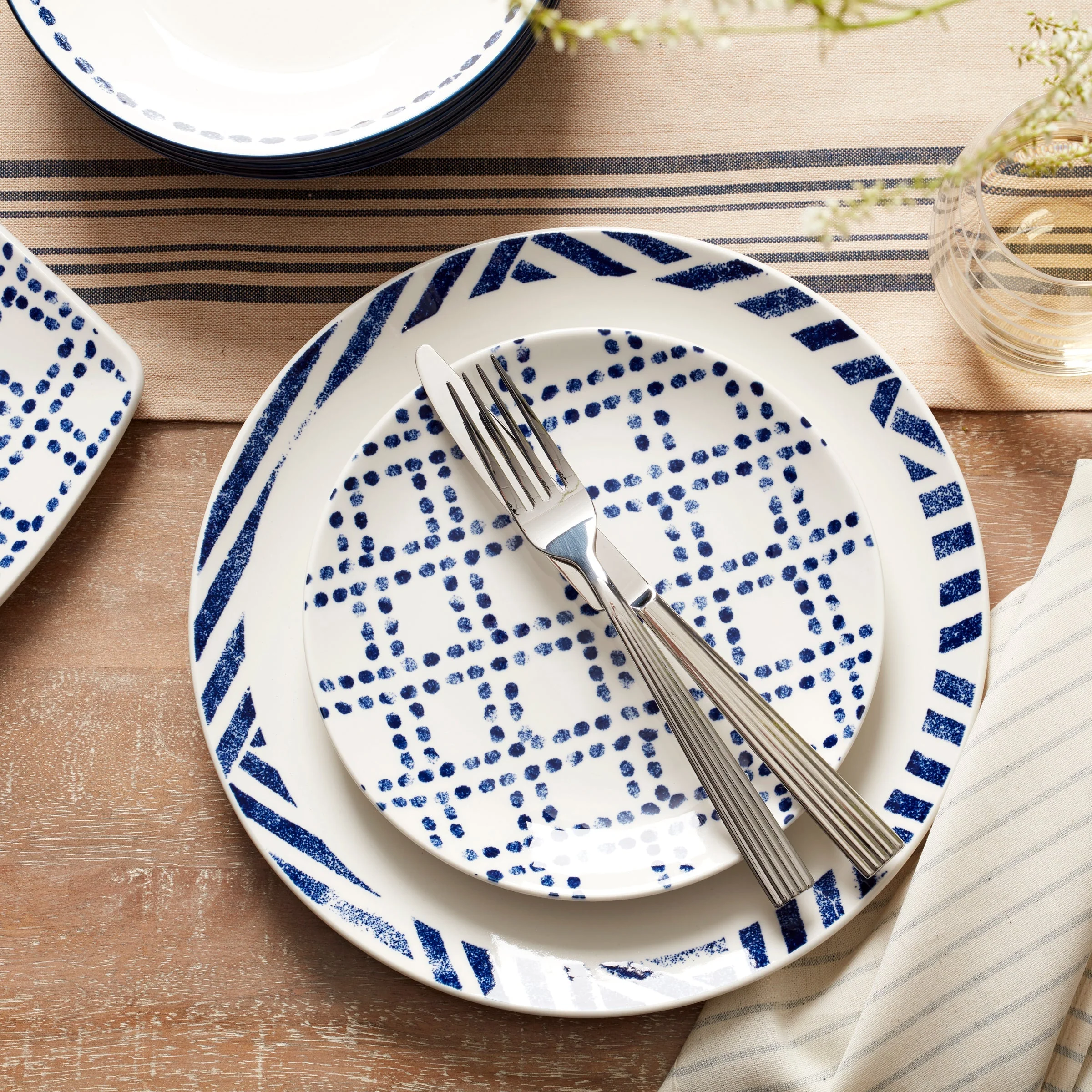 Harbour 12-Piece Dinnerware Set - Image 4