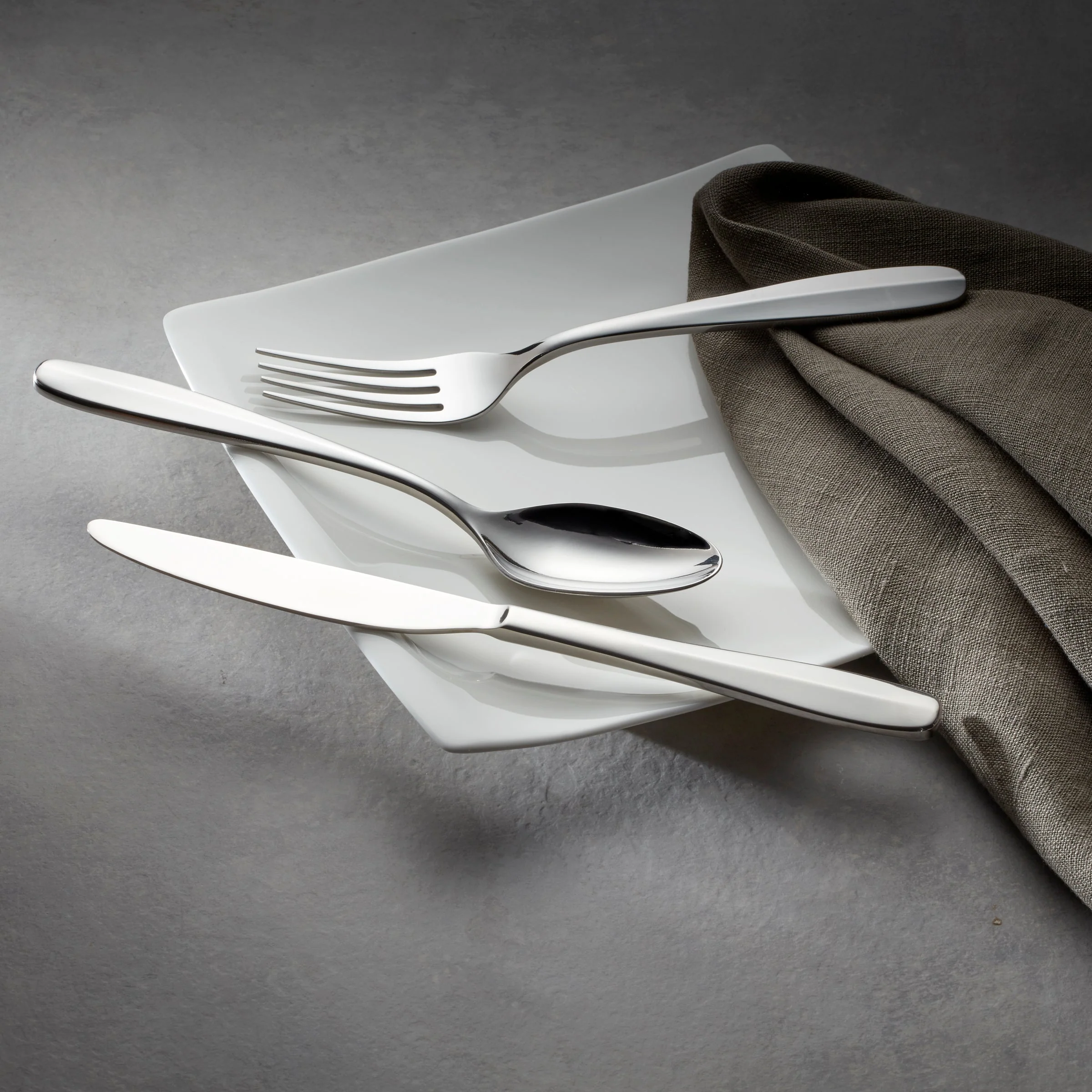 Oakwood 20-Piece Flatware Set - Image 2
