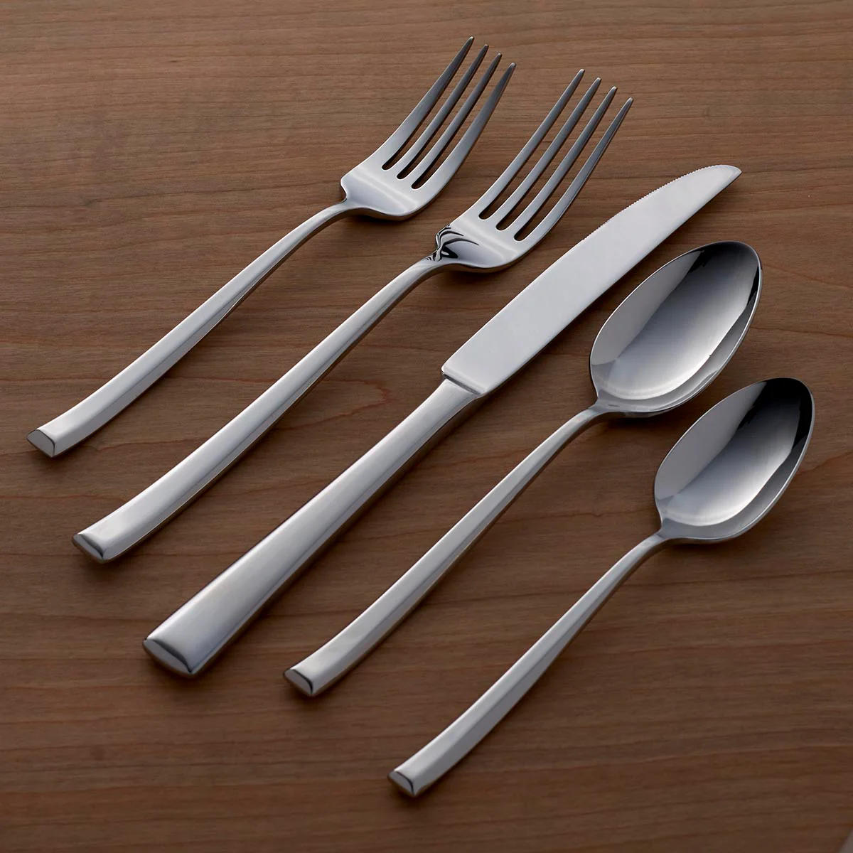 Pearce 20-Piece Flatware Set - Image 3