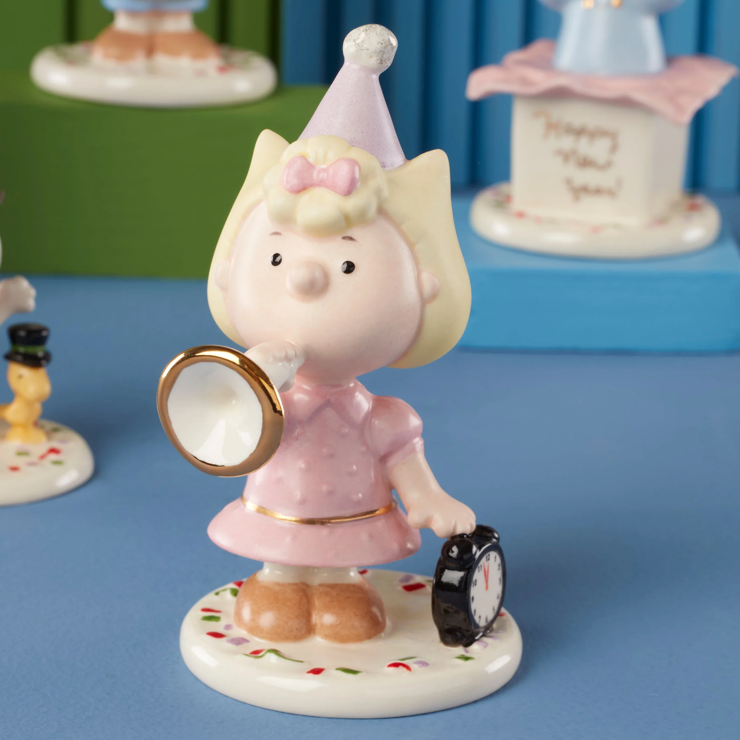 Happy New Year Charlie Brown 5-Piece Figurine Set - Image 4