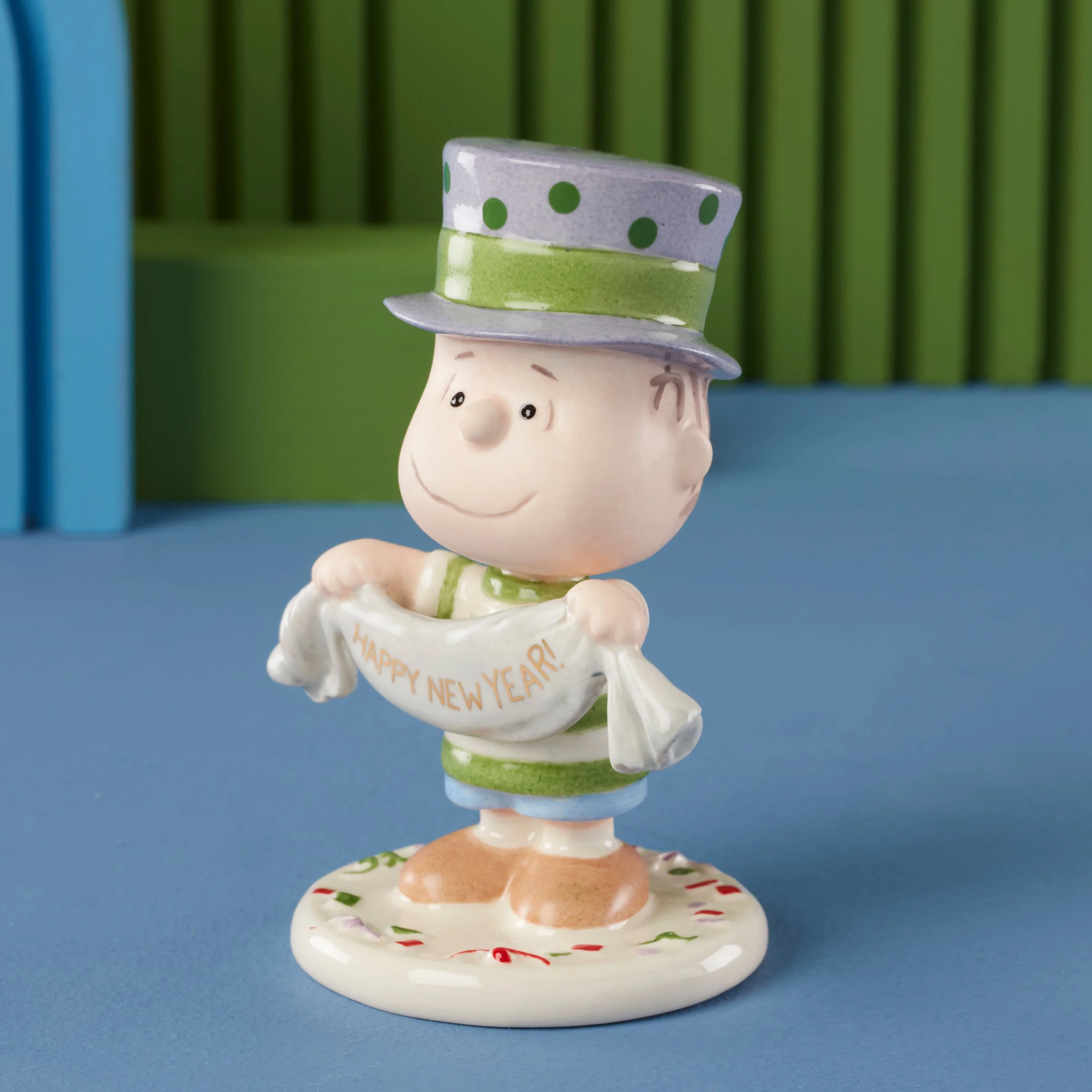 Happy New Year Charlie Brown 5-Piece Figurine Set - Image 8