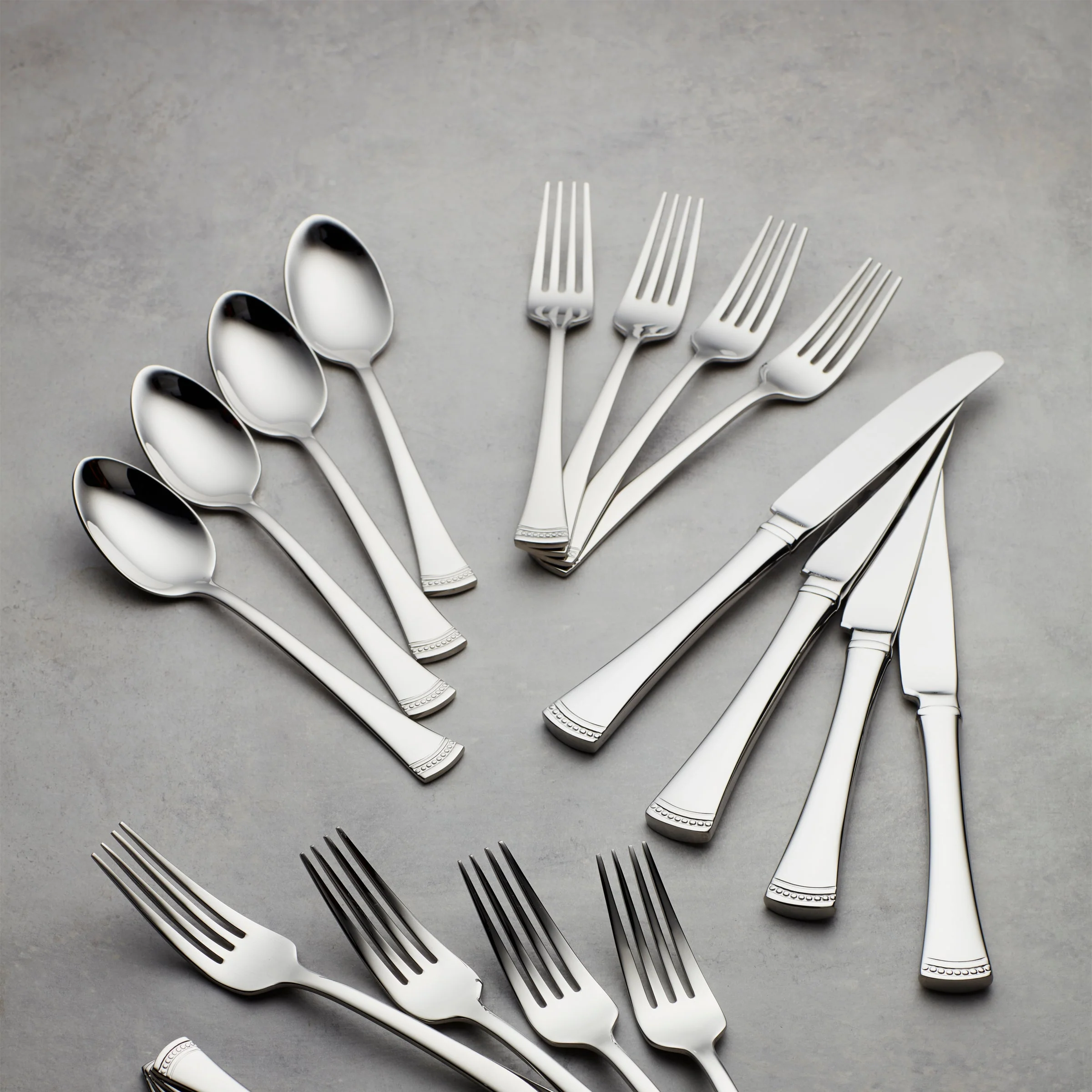 Portola Dinner Knives, Set of 4 - Image 2