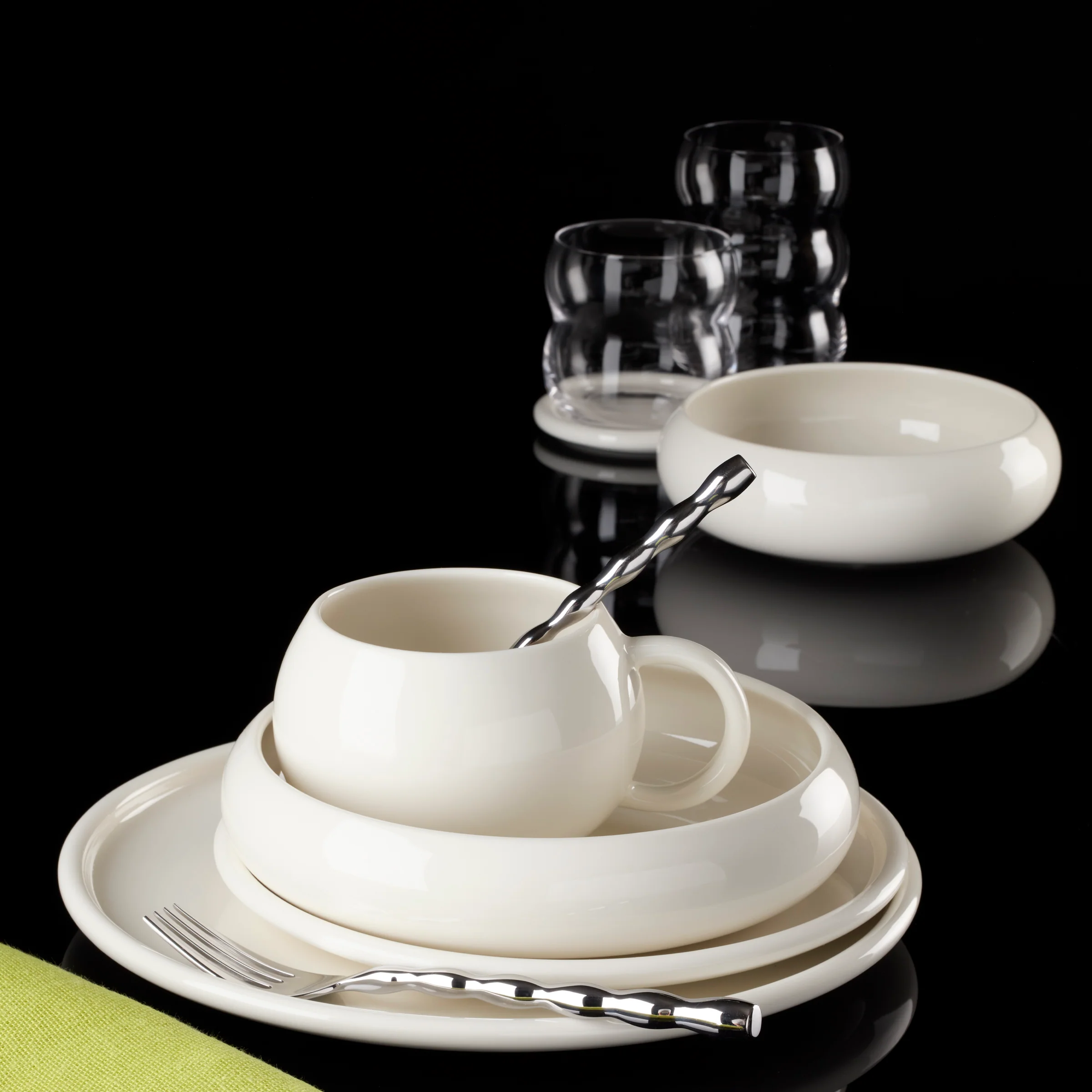 Quirk 12-Piece Dinnerware Set - Image 4