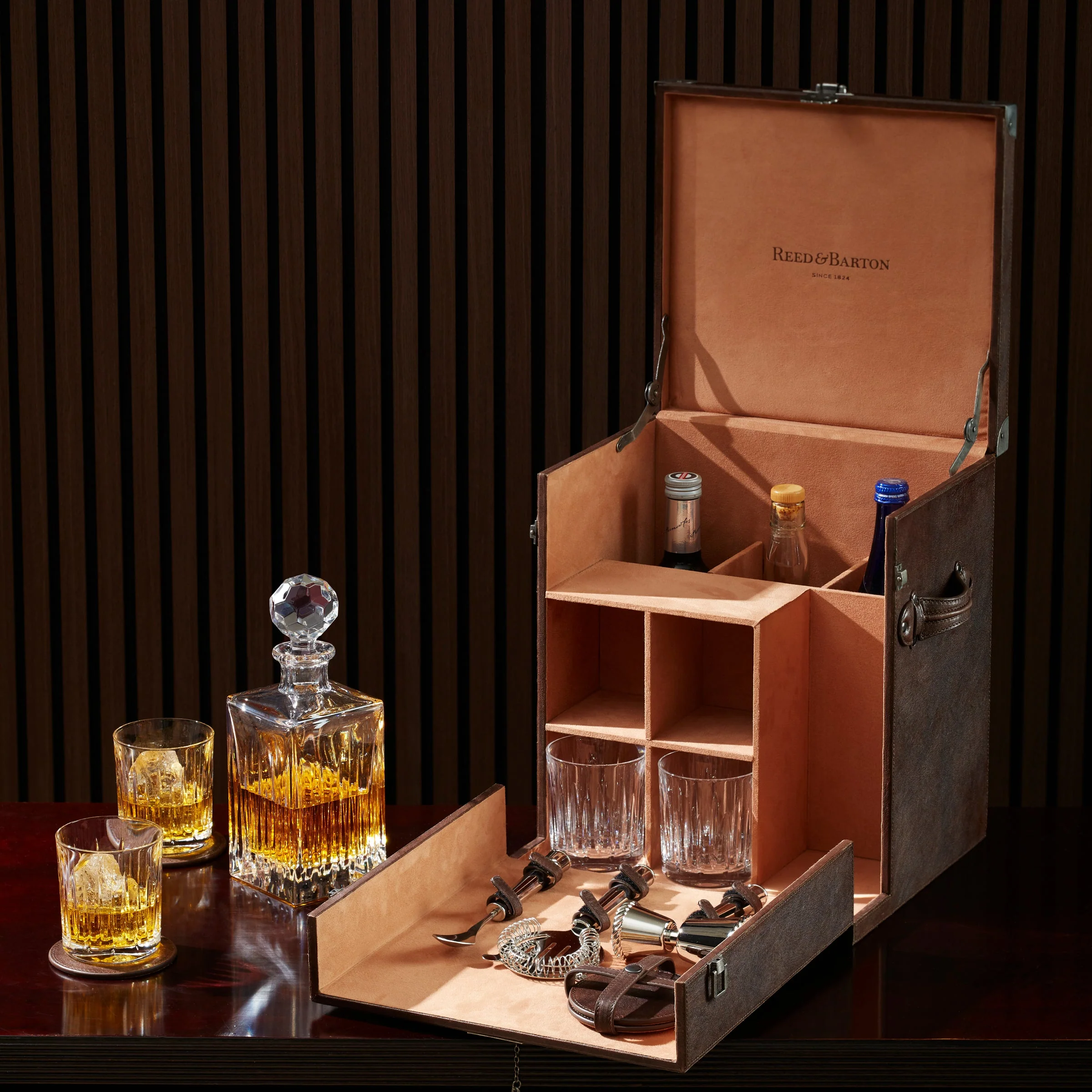 200th Anniversary Soho Travel Bar Box Gift Set - Image 2
