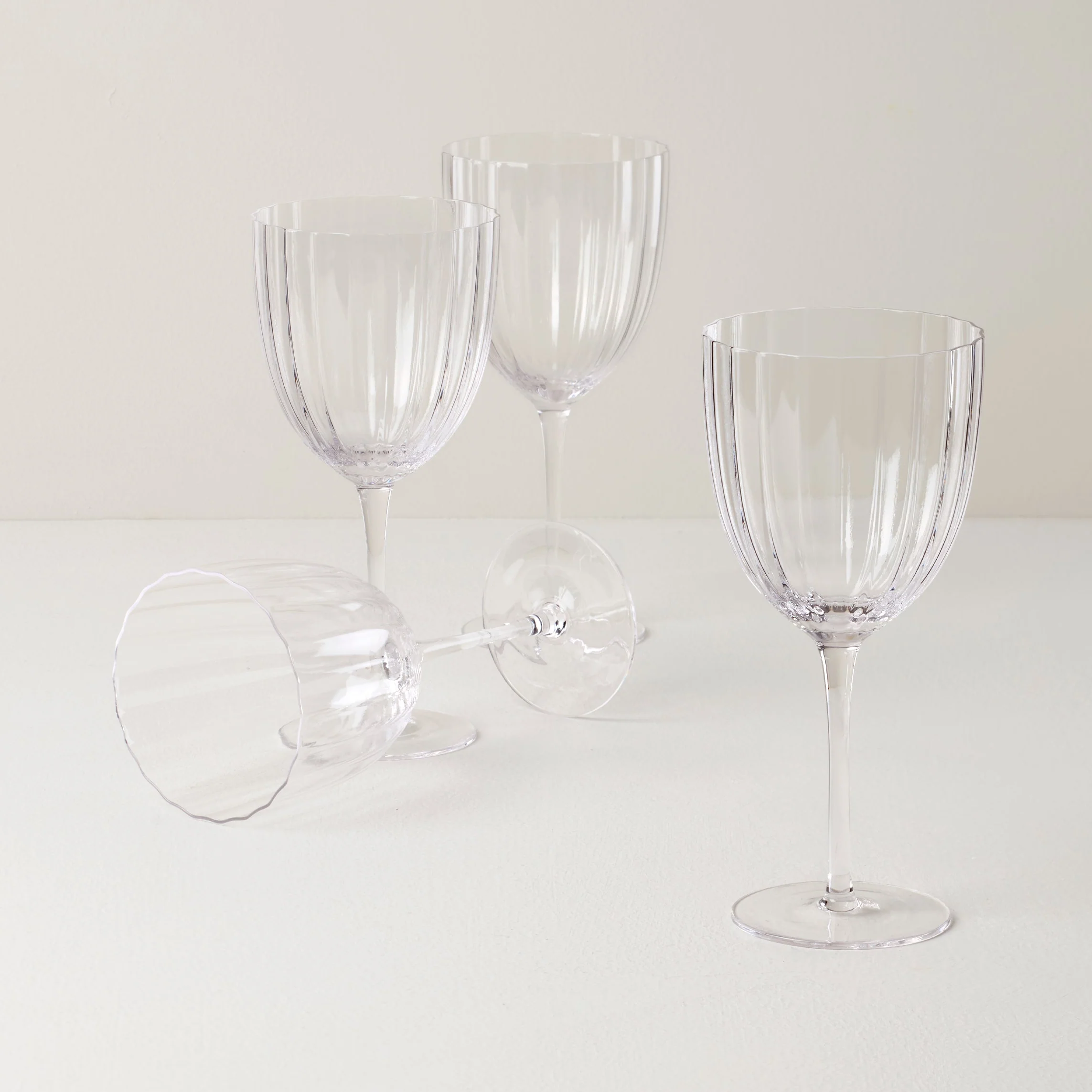 Curva All- Purpose Wine Glasses, Set of 4