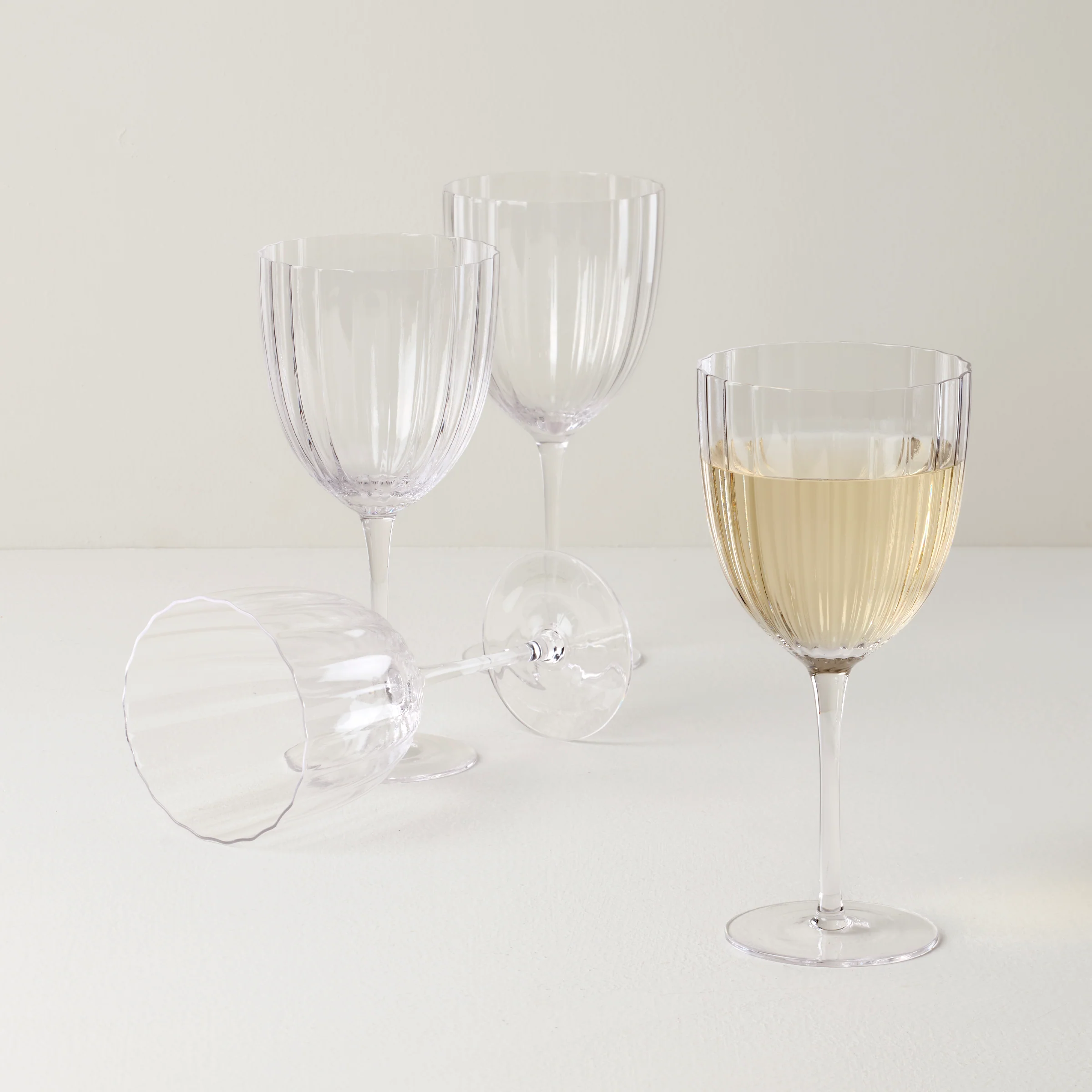 Curva All- Purpose Wine Glasses, Set of 4 - Image 2