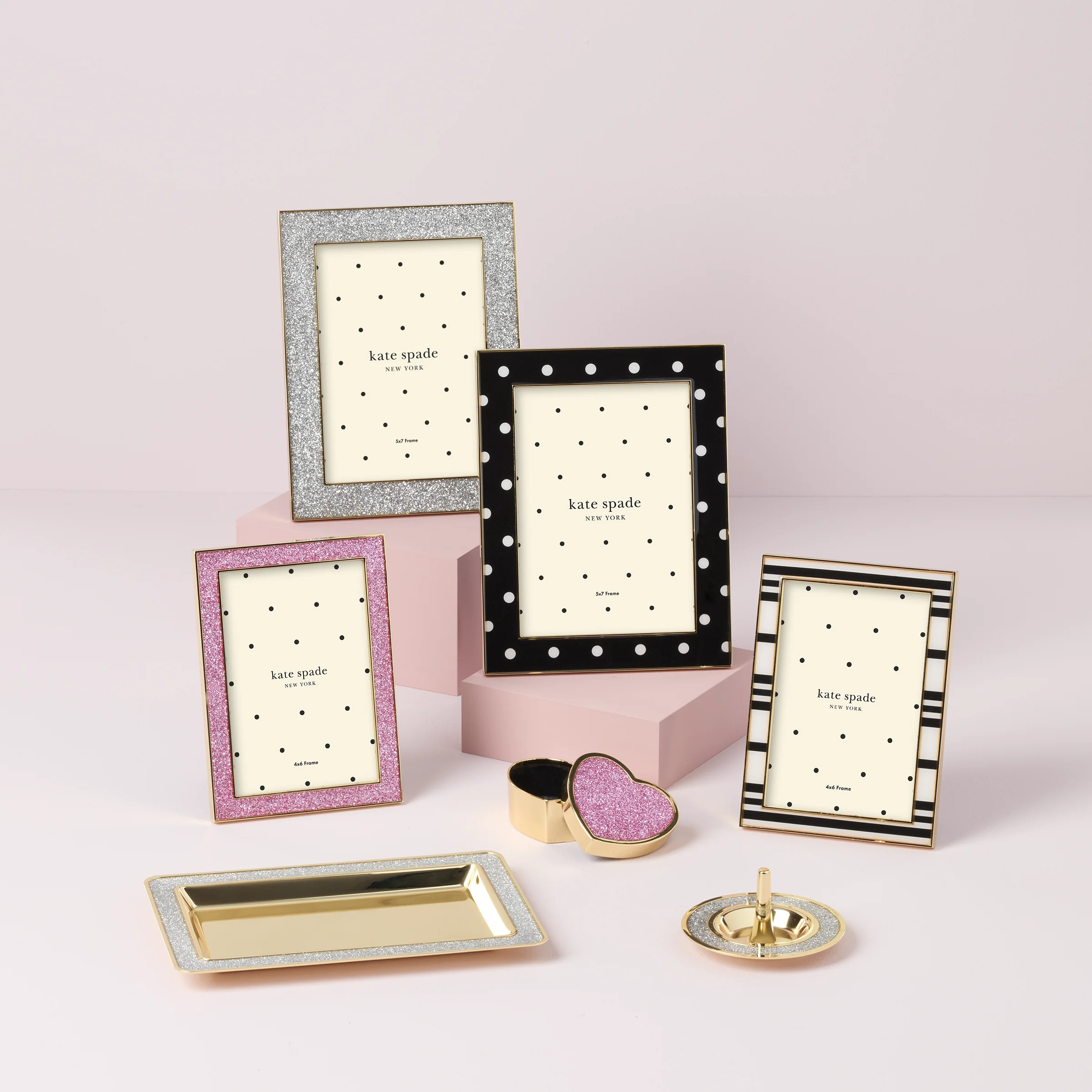 Sitting Pretty Dot 5x7 Photo Frame - Image 2