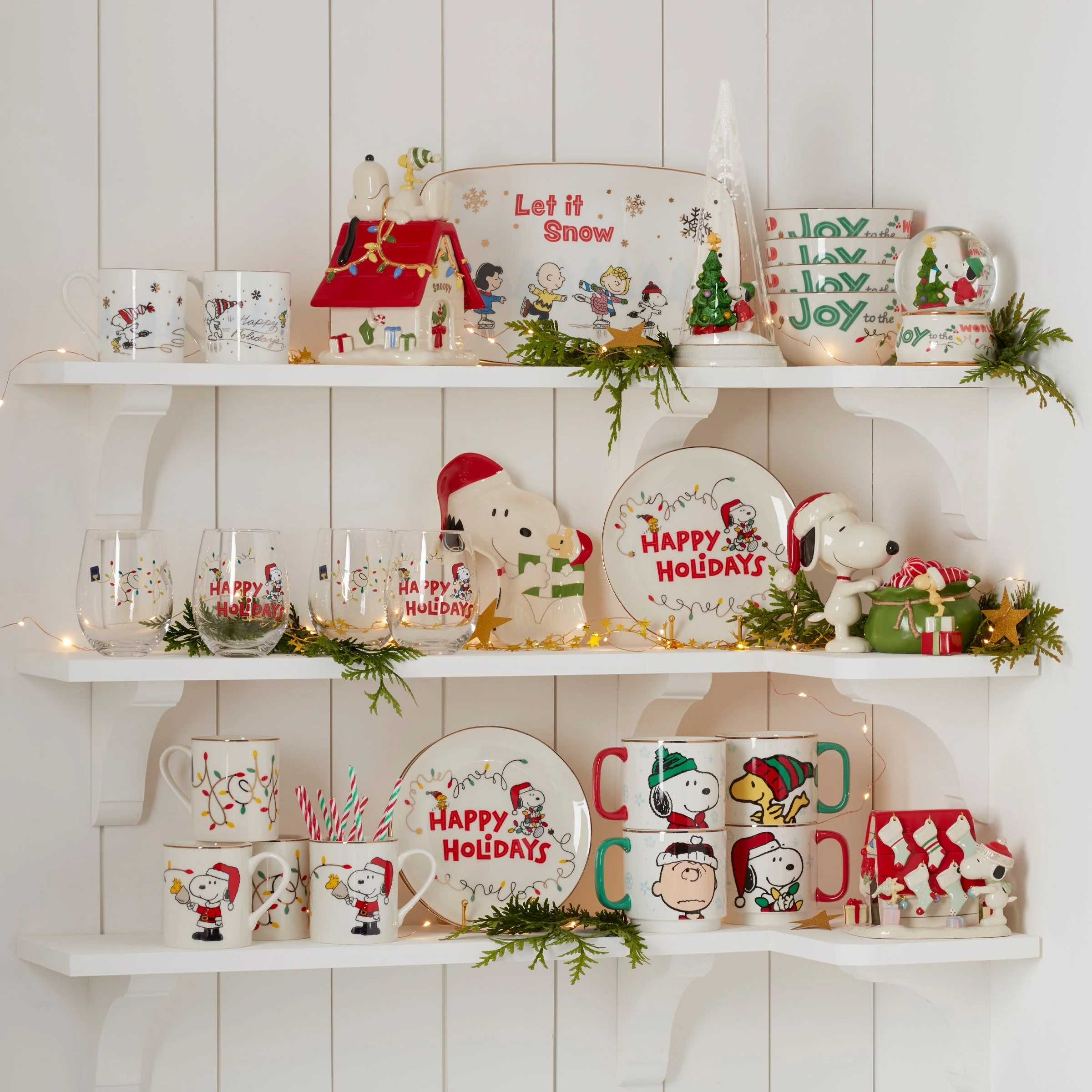 Snoopy Christmas Stacking Mugs, Set of 4 - Image 5
