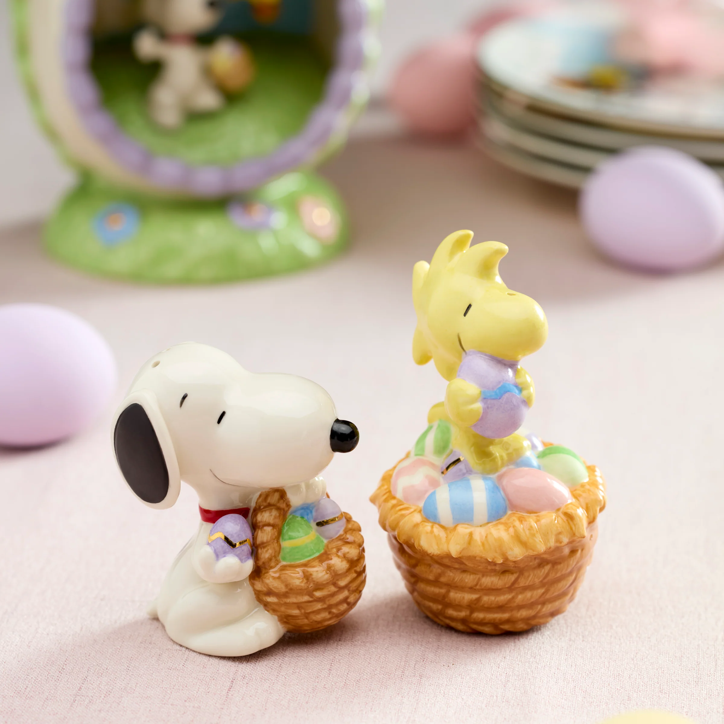 Snoopy Easter Salt & Pepper Set - Image 3
