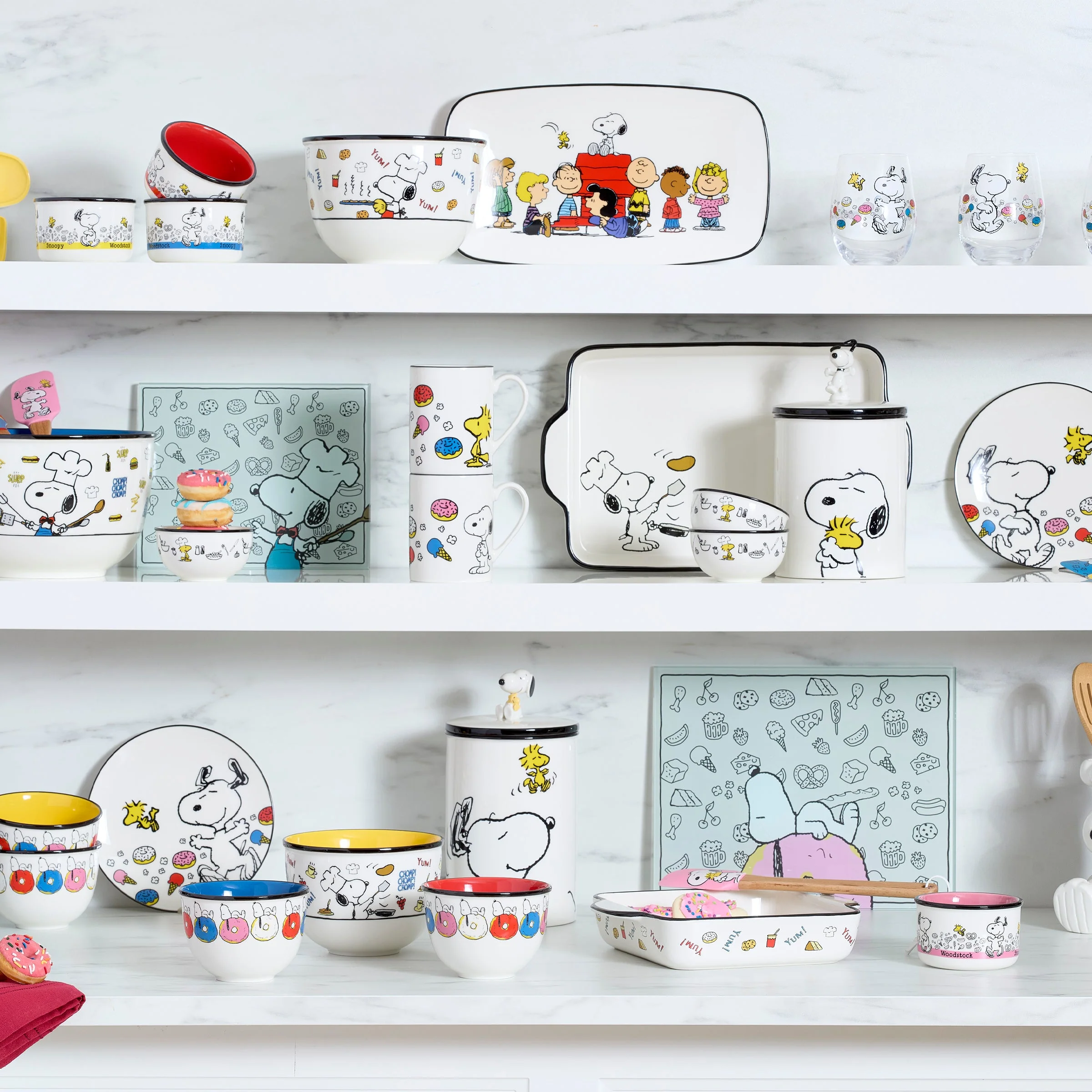 Chef Snoopy Mugs, Set of 4 - Image 3