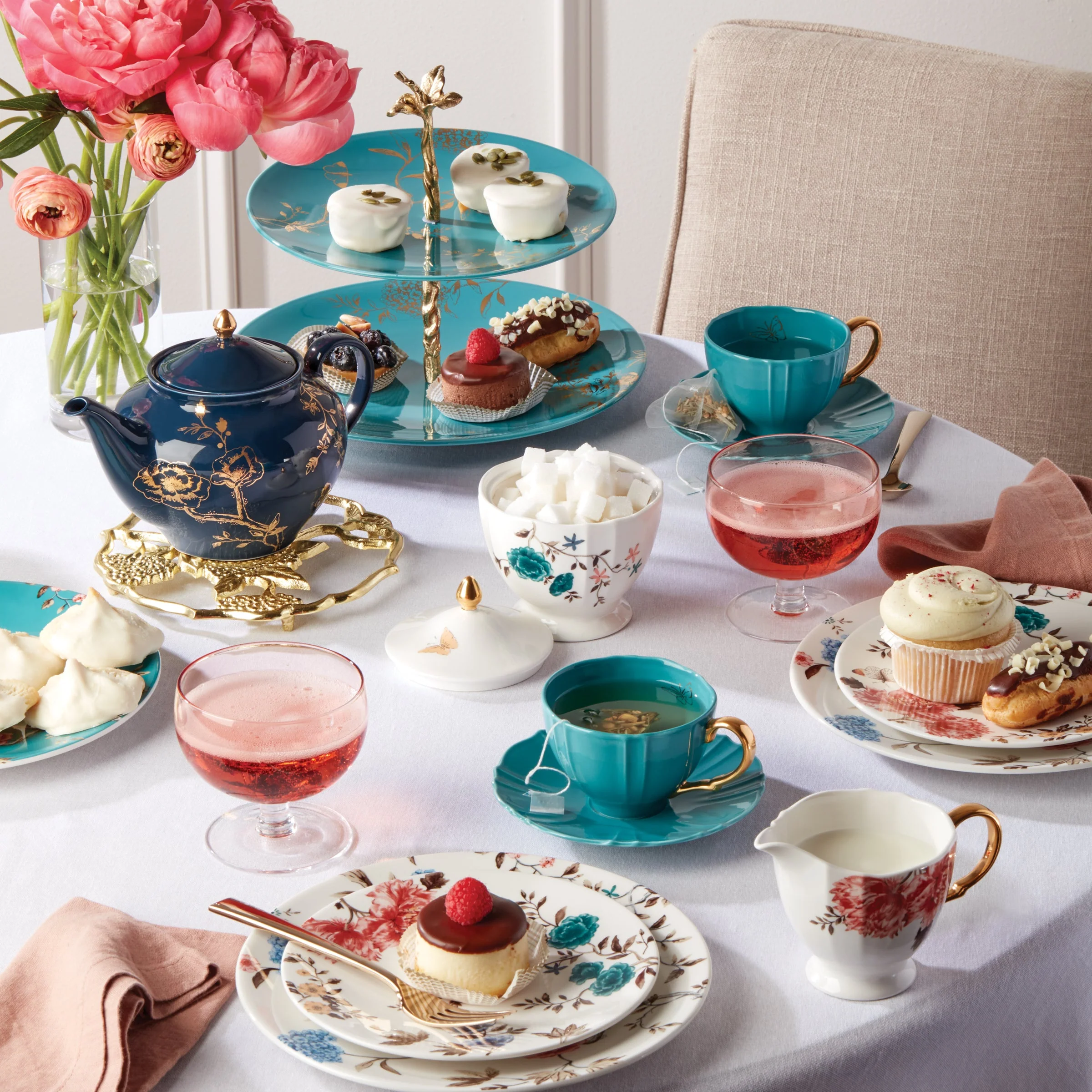 Sprig & Vine White Teacup & Saucer - Image 3
