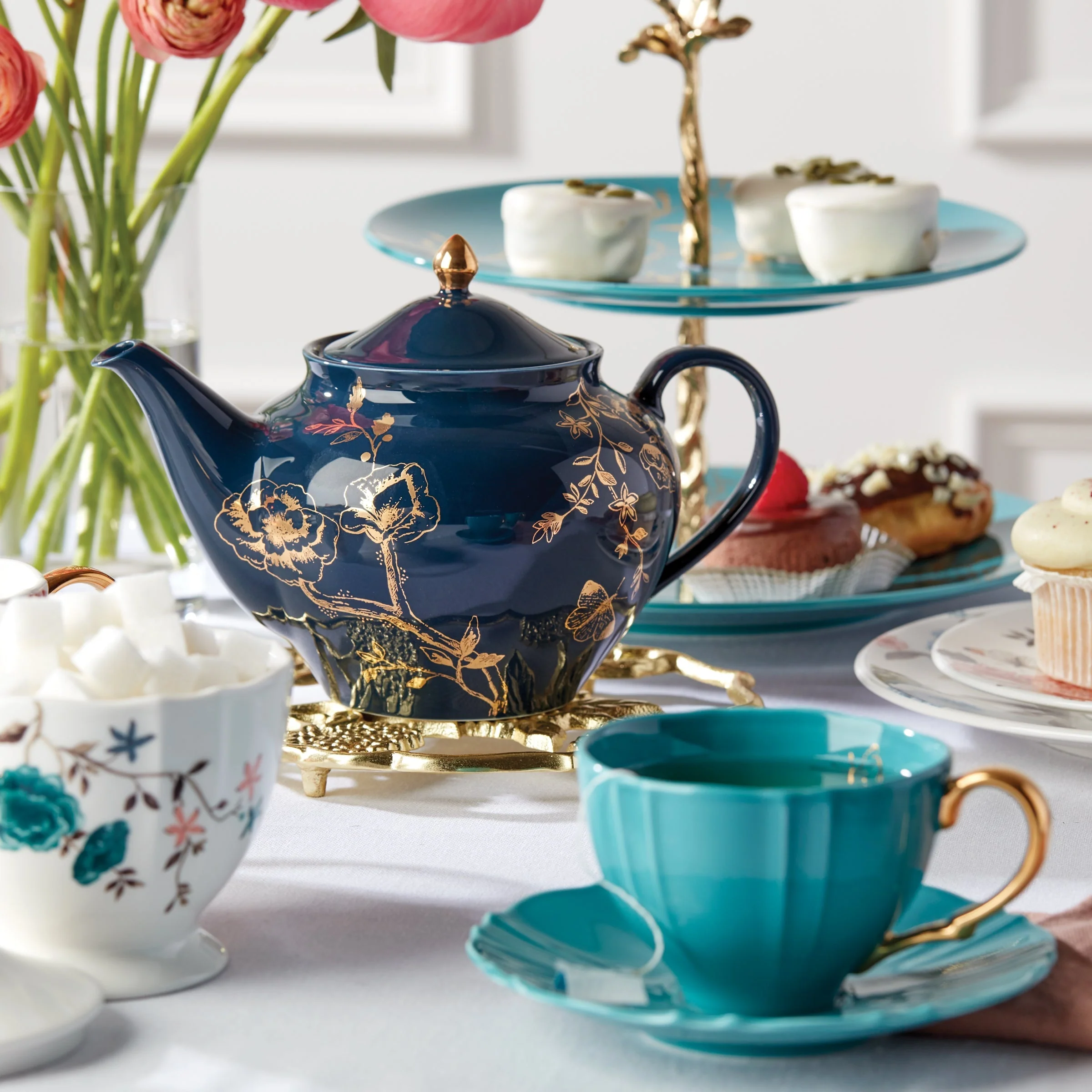Sprig & Vine White Teacup & Saucer - Image 4