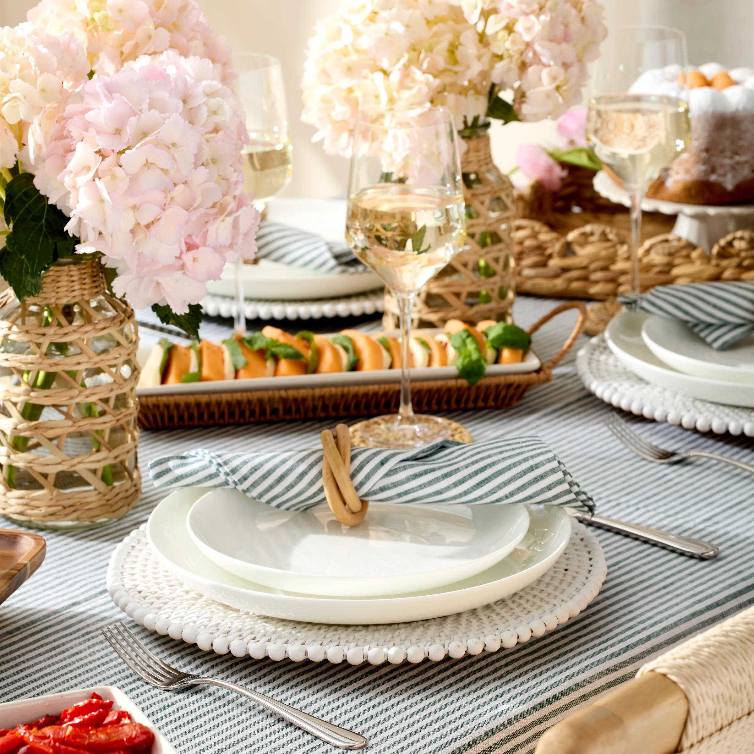 Studio 1414 Coupe 12-Piece Dinnerware Set - Image 5
