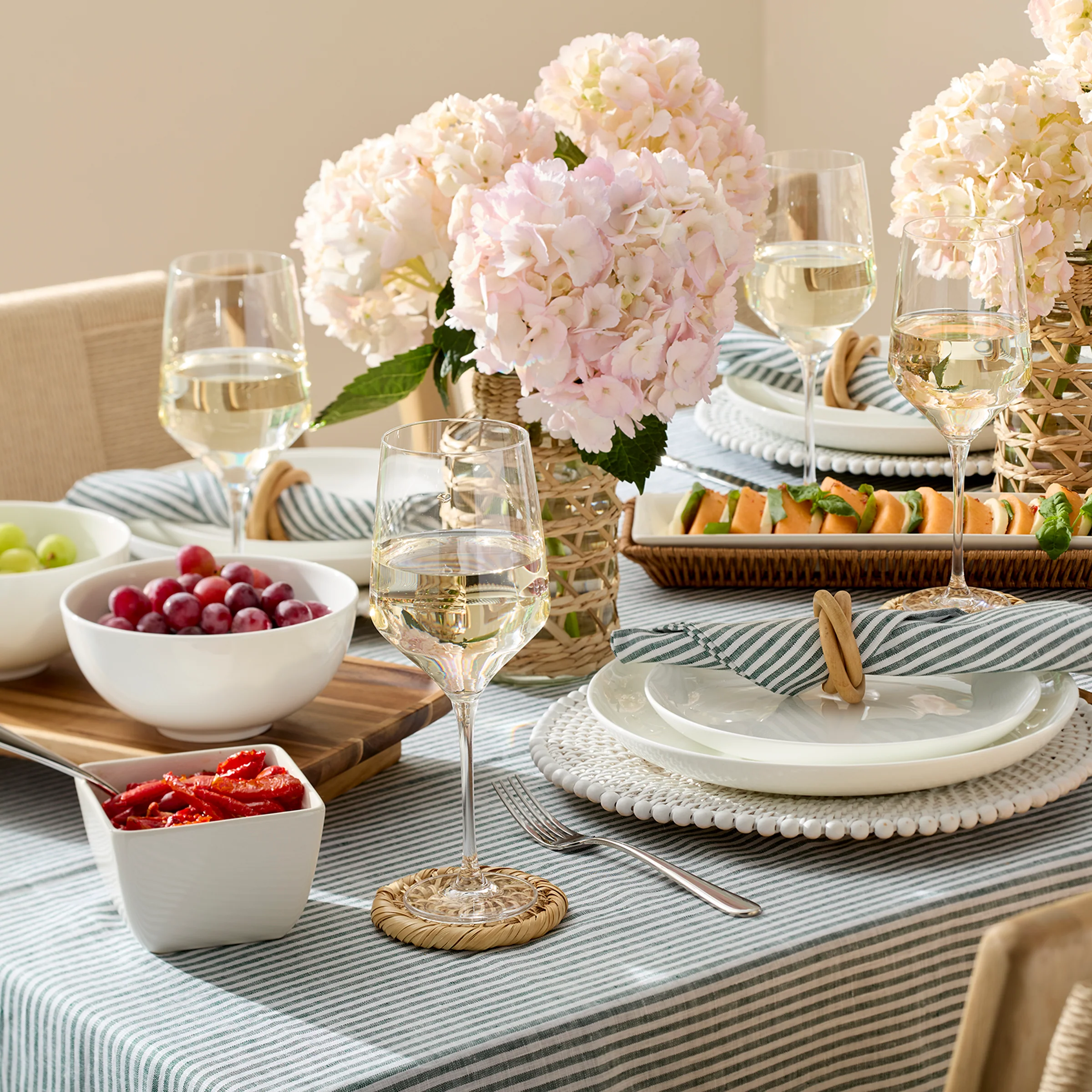 Studio 1414 Coupe 12-Piece Dinnerware Set - Image 7