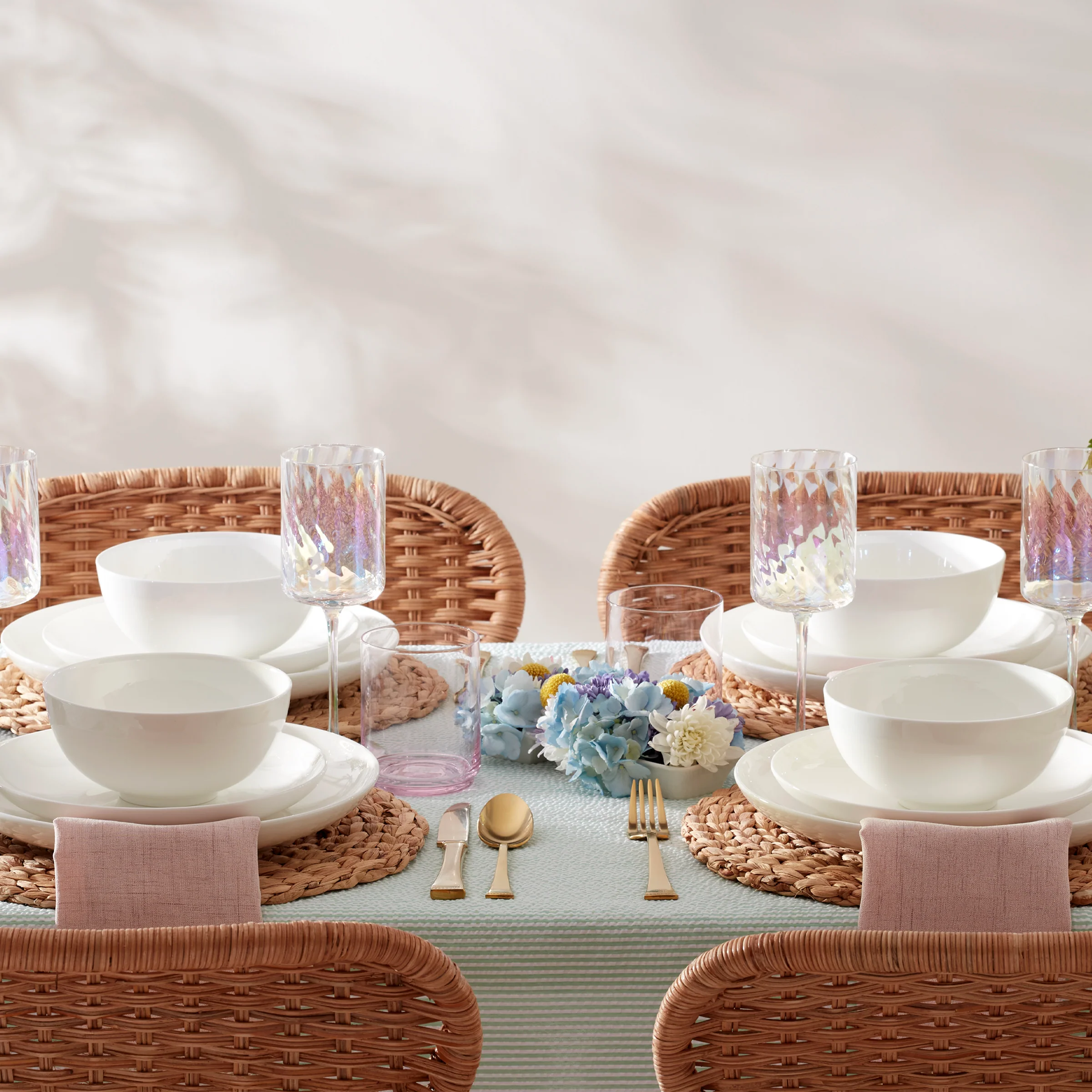 Studio 1414 Coupe 12-Piece Dinnerware Set - Image 9