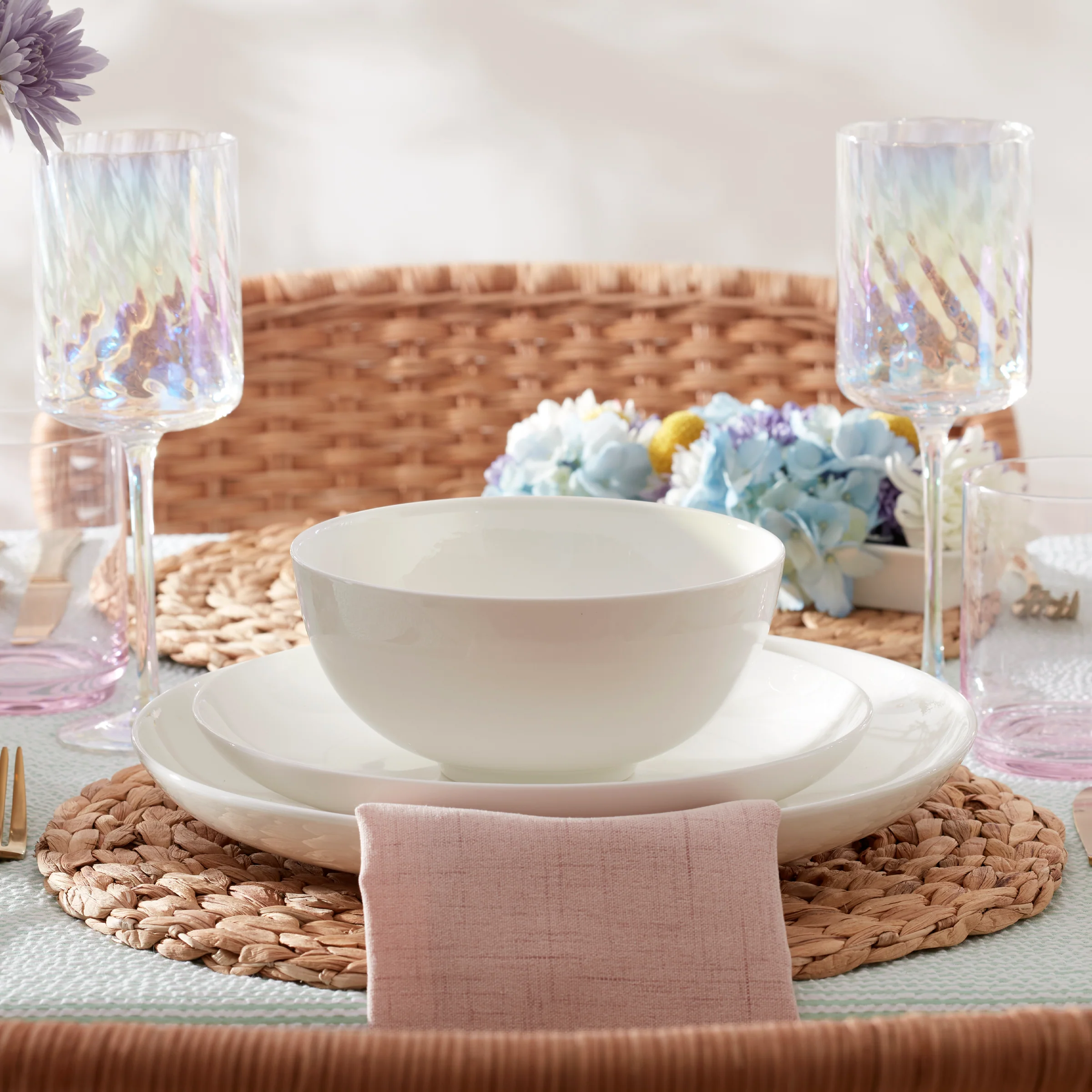 Studio 1414 Coupe 12-Piece Dinnerware Set - Image 11
