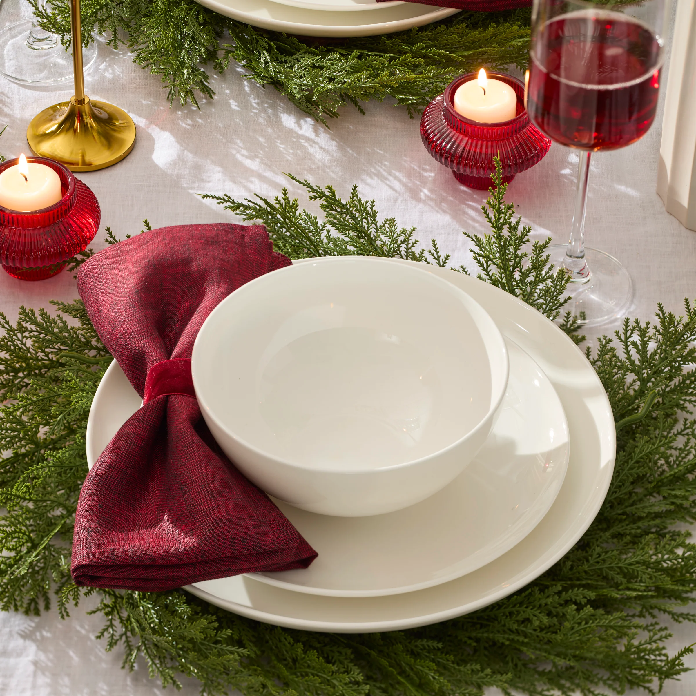 Studio 1414 Coupe 12-Piece Dinnerware Set - Image 15
