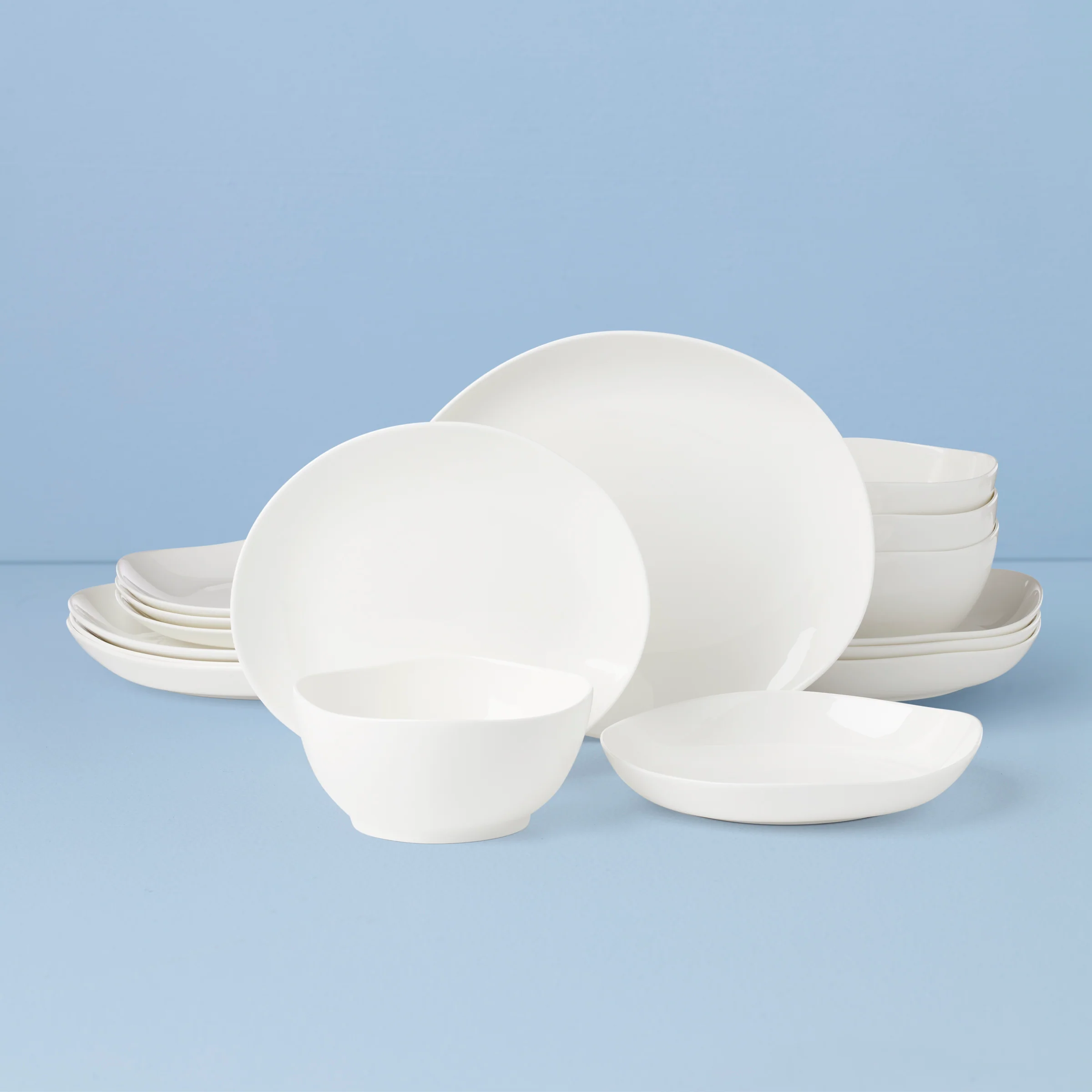 Studio 1414 Curve 16-Piece Dinnerware Set