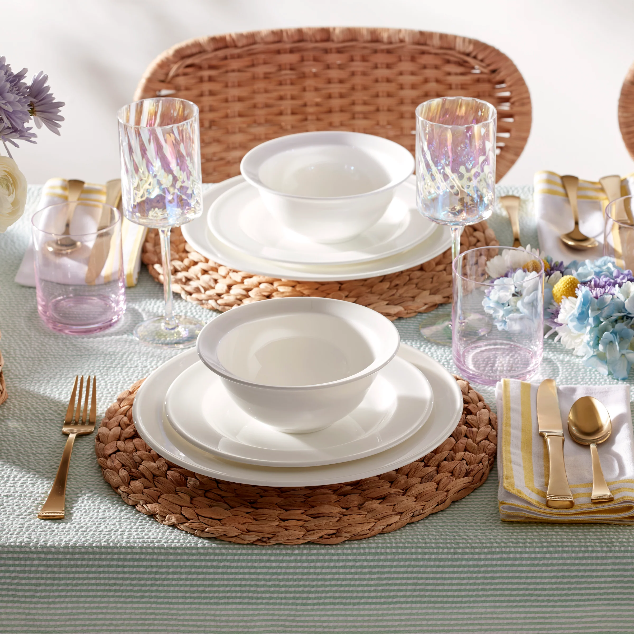 Studio 1414 Rimmed 12-Piece Dinnerware Set - Image 5