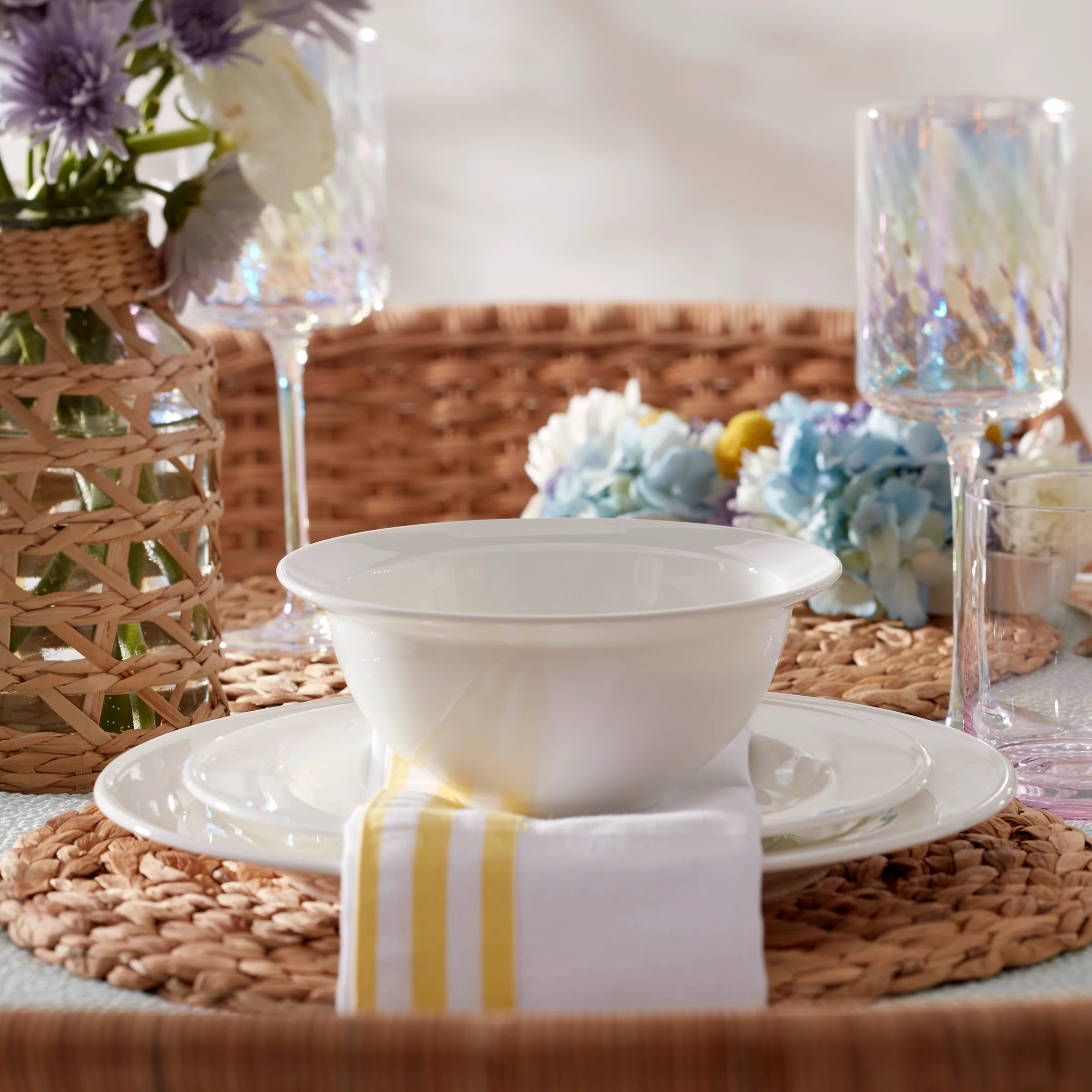 Studio 1414 Rimmed 12-Piece Dinnerware Set - Image 4