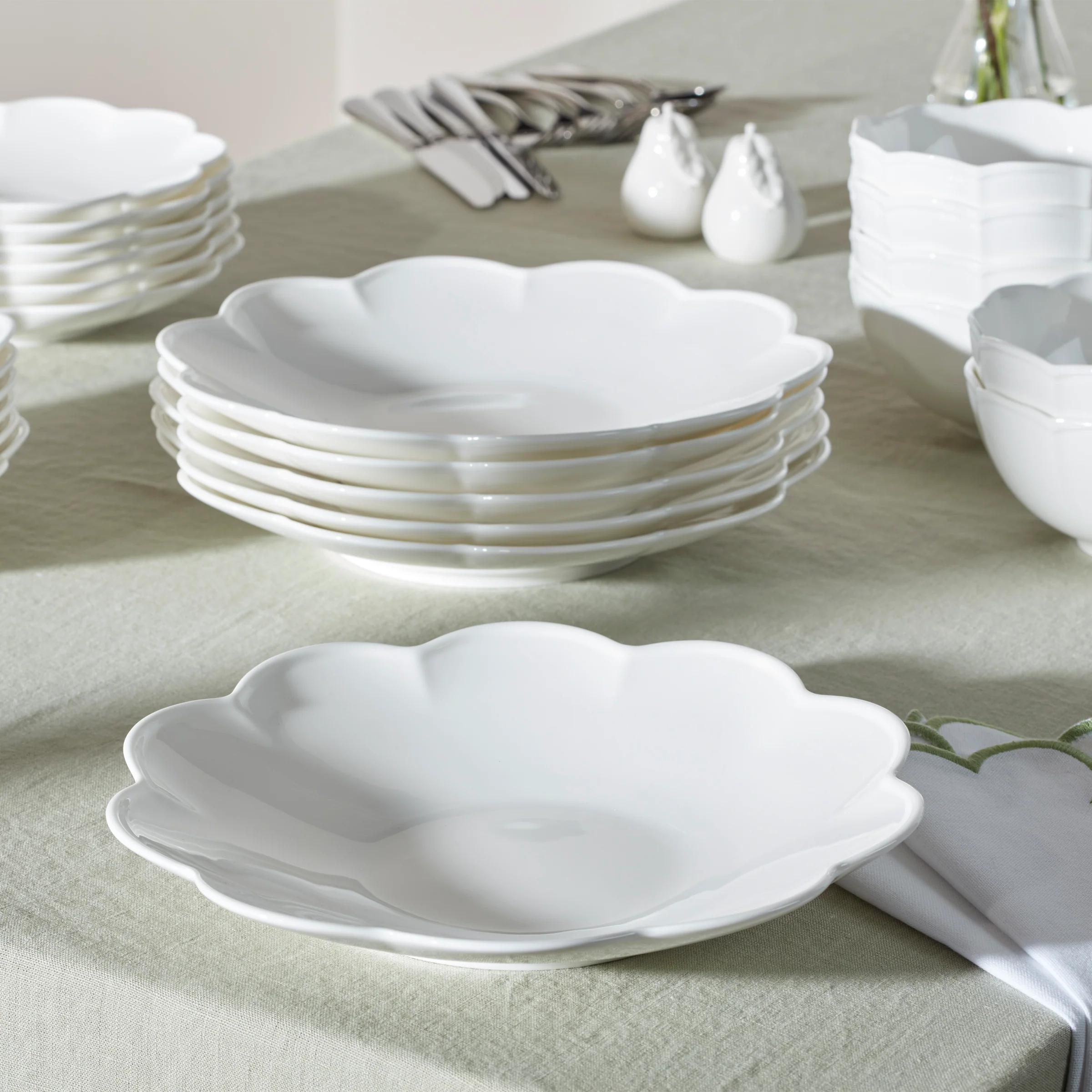 Studio 1414 Scallop Dinner Plates, Set of 6 - Image 6